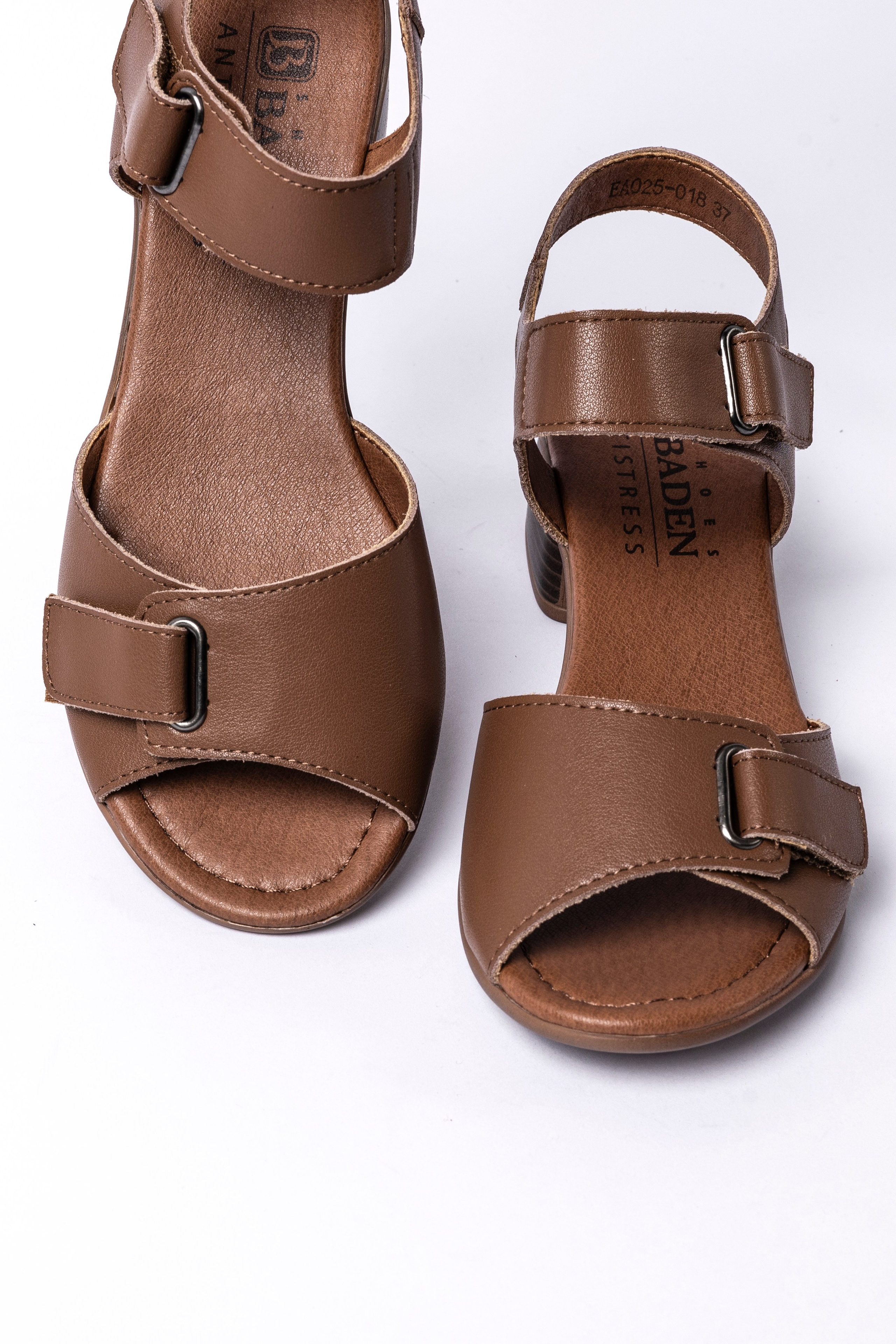 Каталожная съёмка для интернет магазинов. Автопортретная фотостудия в Казани