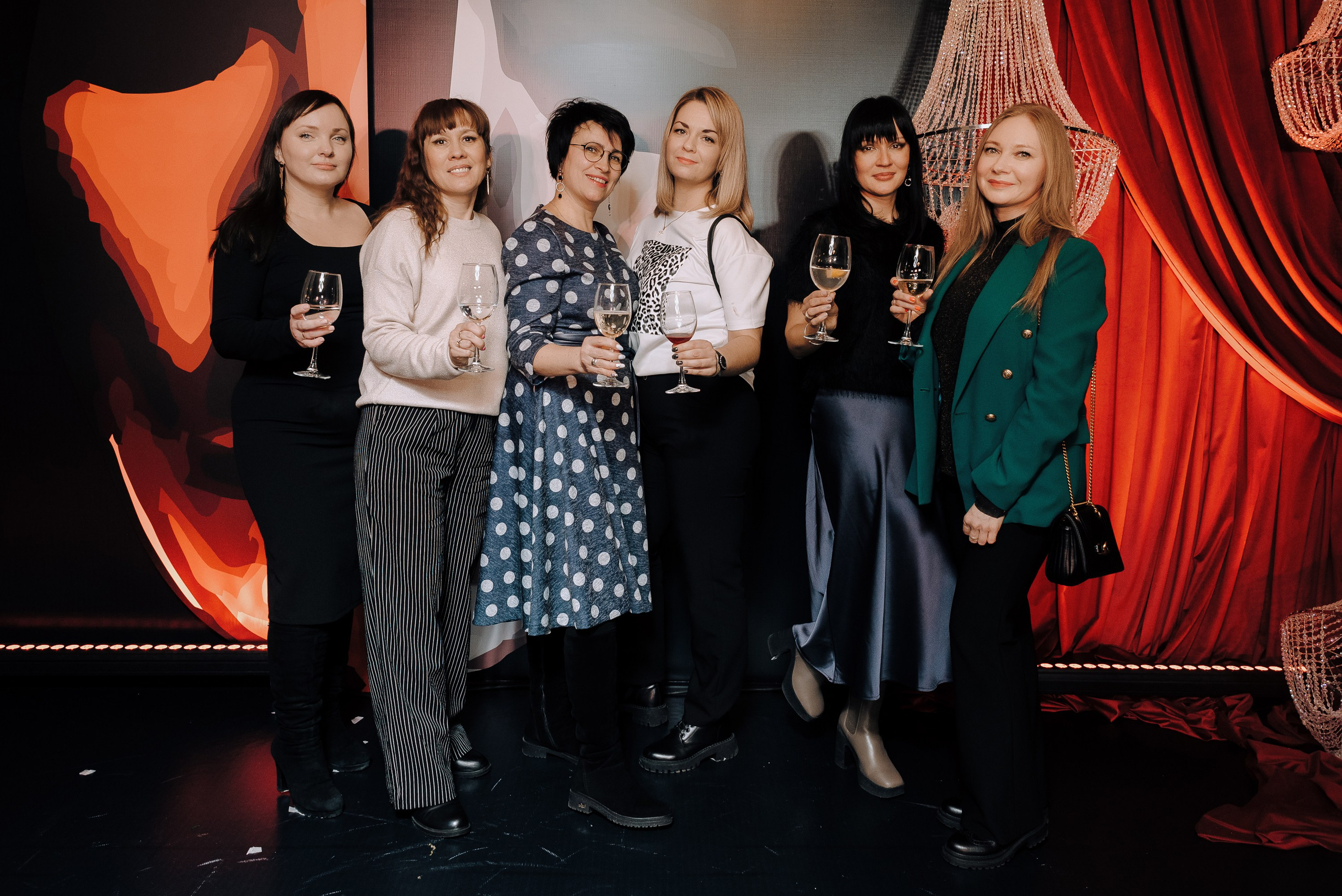 СПЕКТАКЛЬ «ВОЛШЕБНЫЕ ОЧКИ» ОПТИК-ЦЕНТР. Репортажный фотограф Зуев Роман г. Челябинск