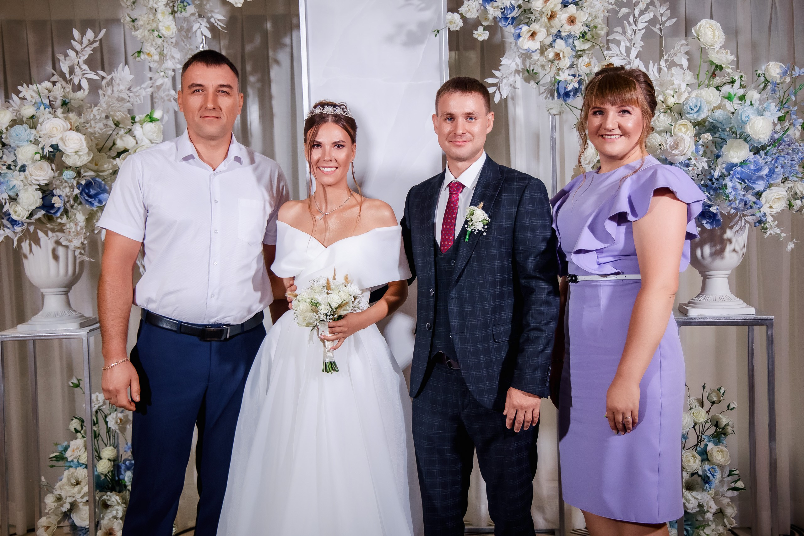 Евгений и Юлия. Совместные сборы. Интурист. Выездная. Фото с Китами. Свадебный фотограф в Хабаровске