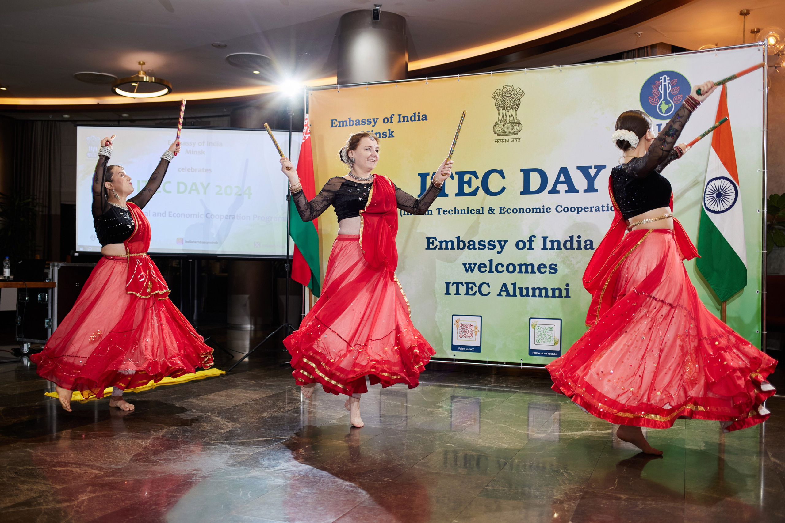 Посольство Индии. Свадебная, репортажная фотосъемка и видеосъемка в Минске. Илья и Юлия Ширмановы. Фотограф | Видеограф | Минск