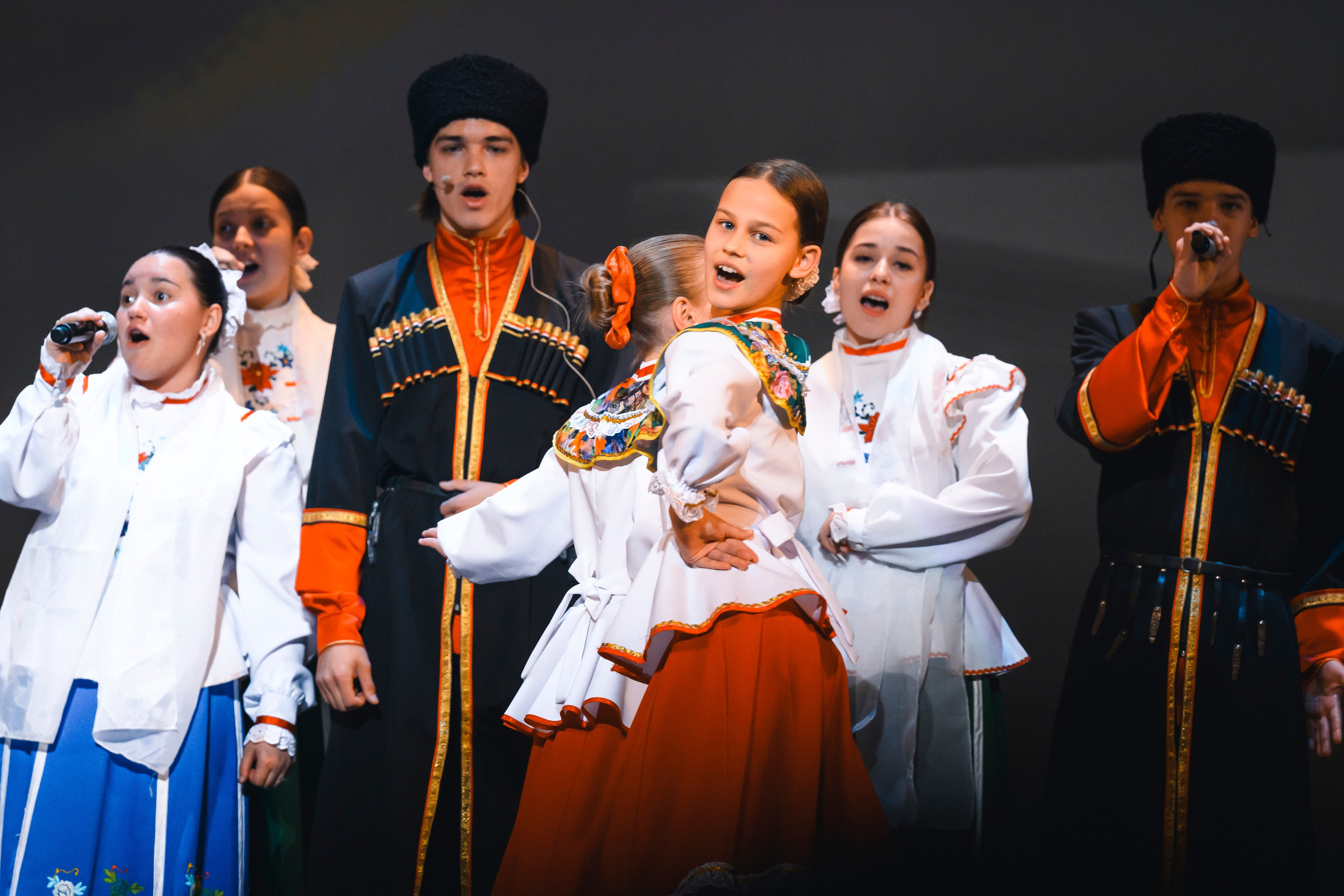 23 апреля, часть 1, БКЗ Октябрьский, г. Санкт-Петербург. Золотое яблочко