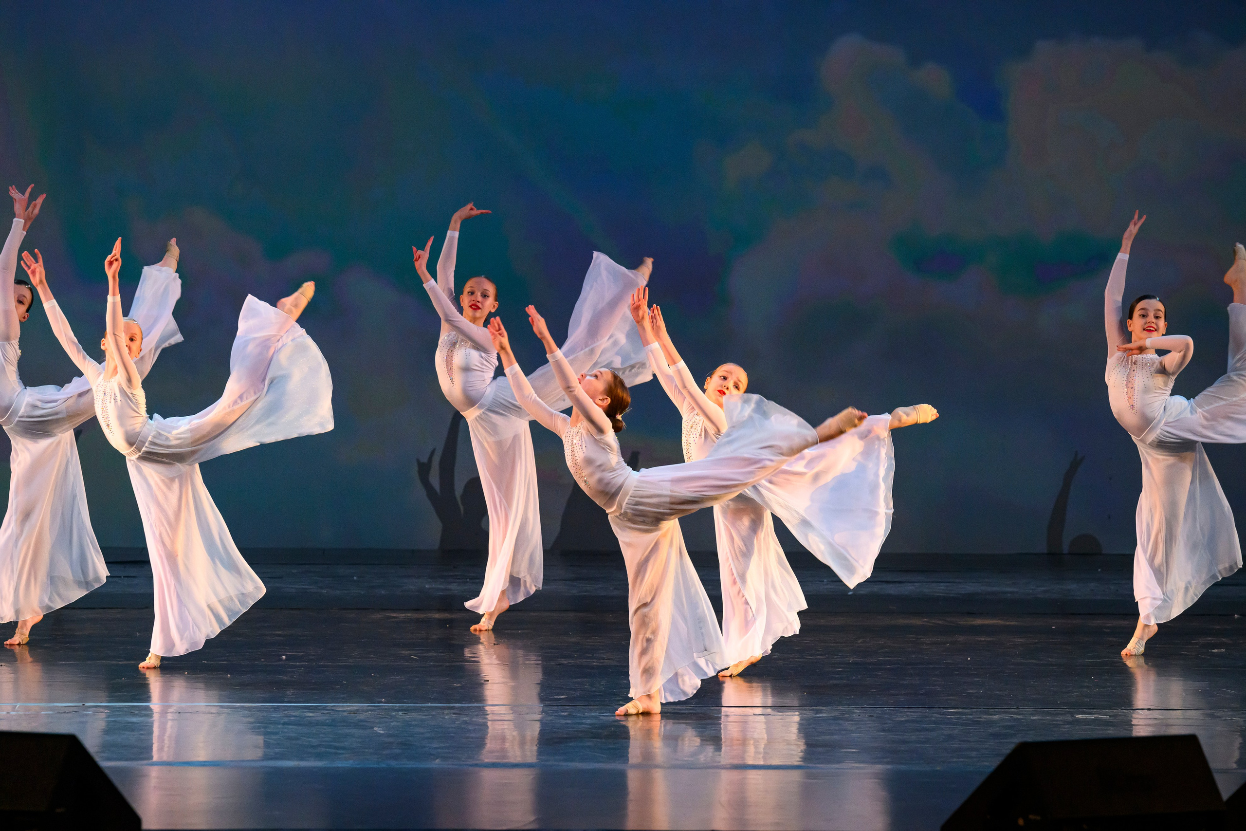 23 апреля, часть 1, БКЗ Октябрьский, г. Санкт-Петербург. Золотое яблочко