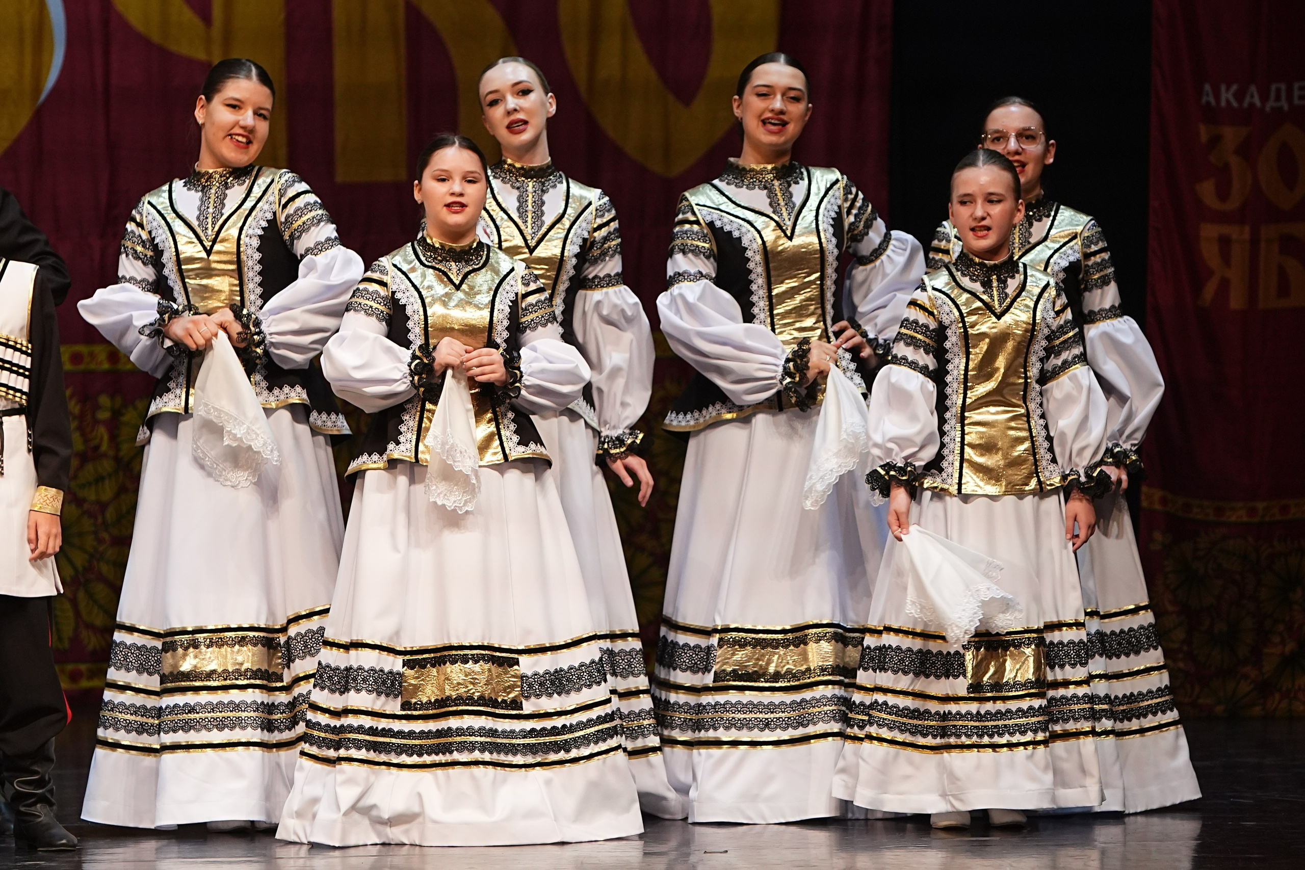 5 апреля, блок 2, г. Тверь. Золотое яблочко