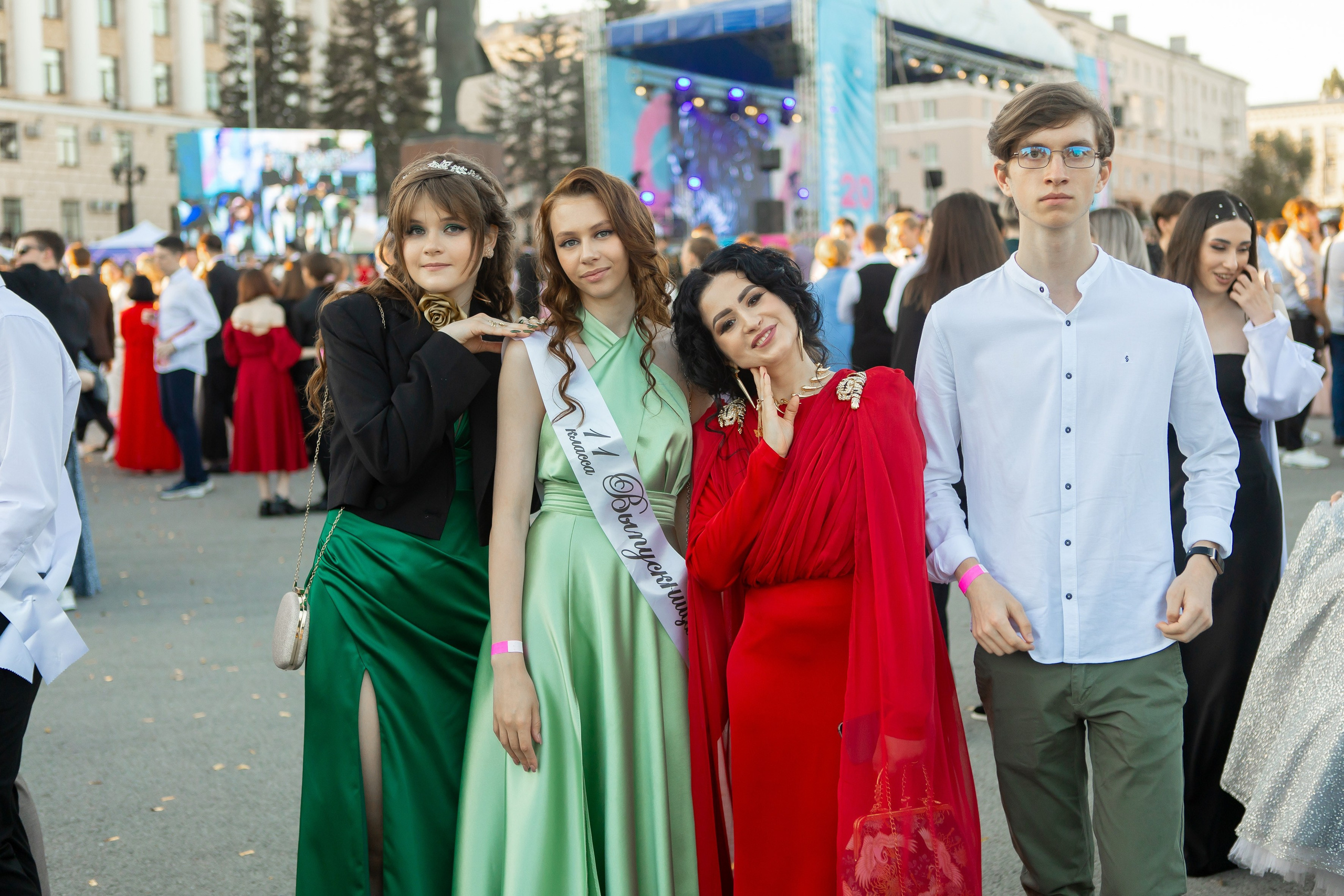 Выпускной Гимназия 12 2024 г. Свадебный и портретный Фотограф в Липецке Дмитрий Котюков