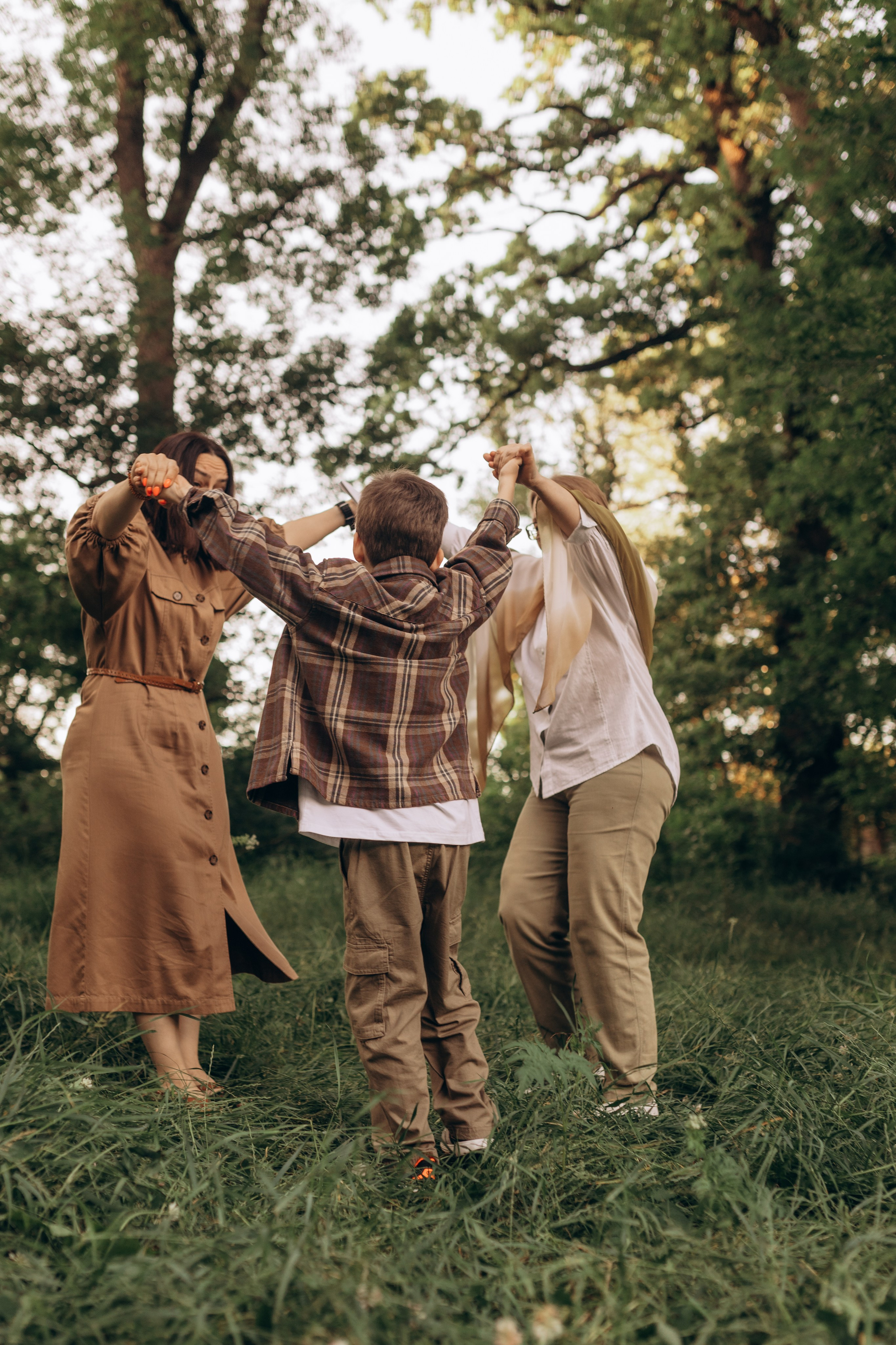 Прогулка по Ртищевскому пруду с прекрасной семьёй Ларисы её мамой и сыном Глебом. Фотограф в Ставрополе Svetlana Matveeva