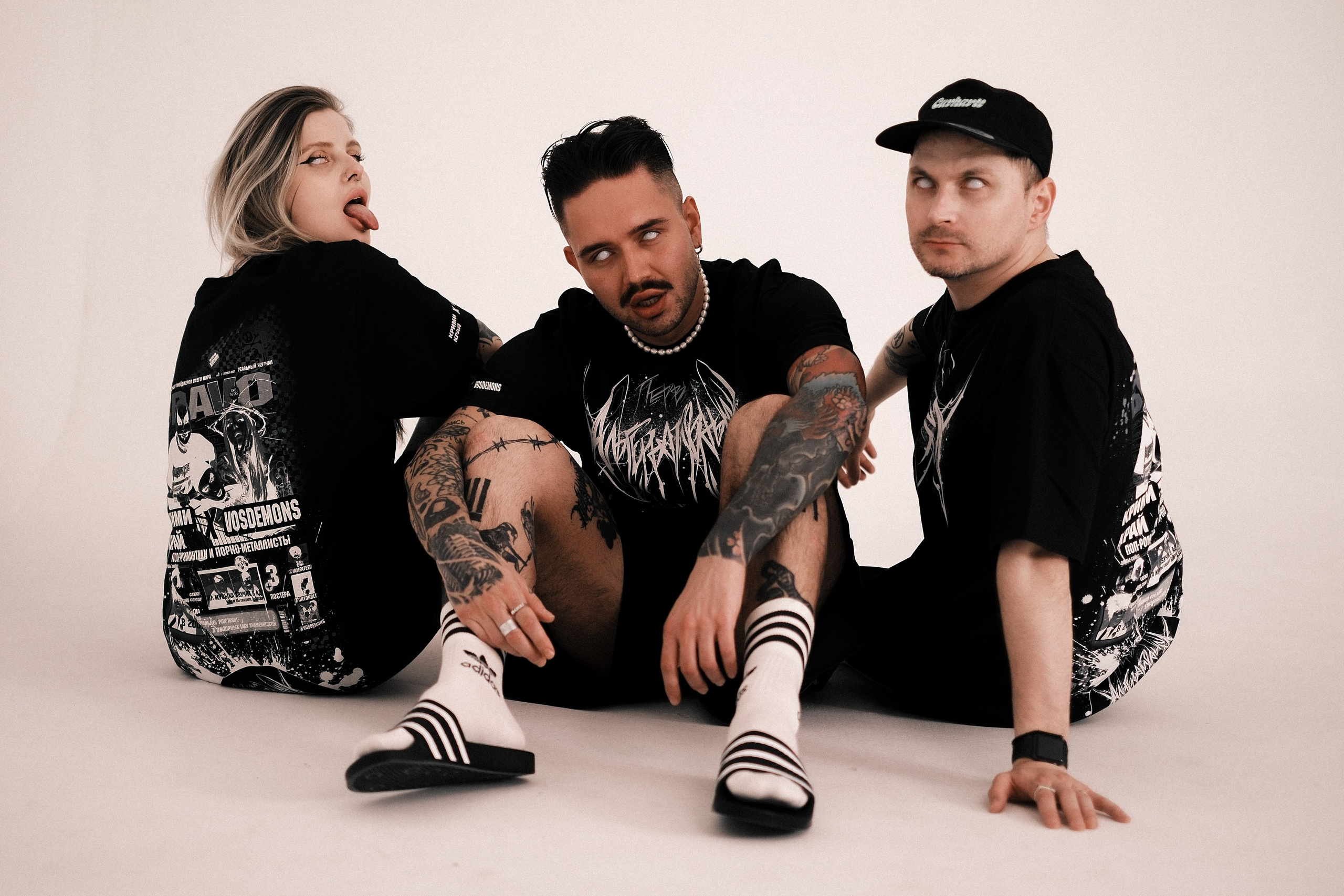 Съемка группы на циклораме