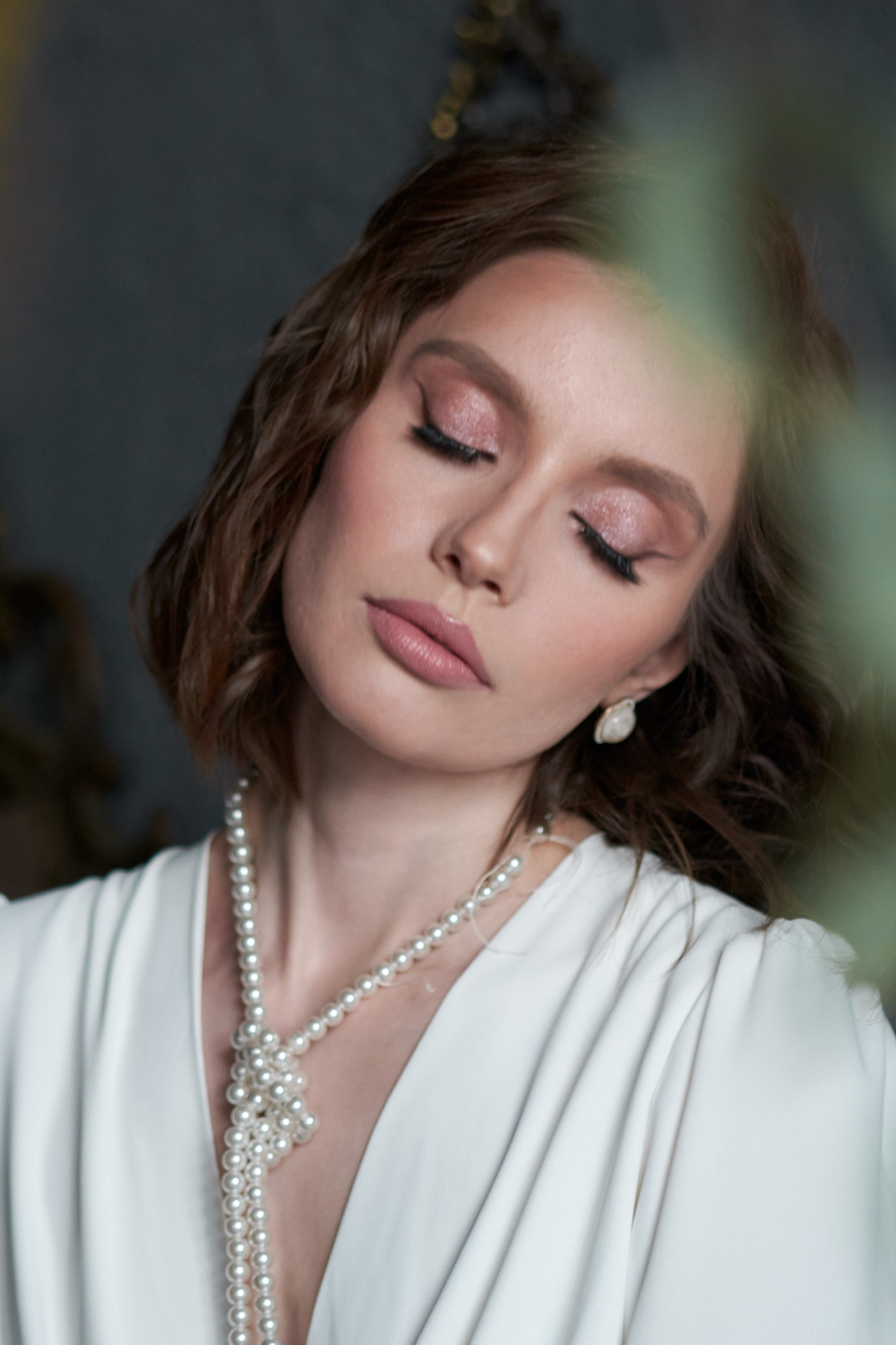 Свадебная фотосессия с борзыми в фотостудии