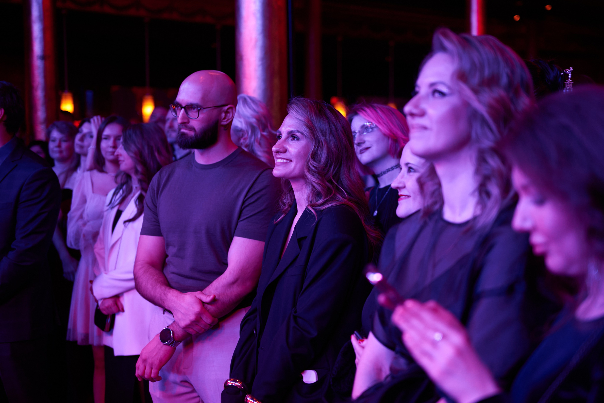 Репортажная съёмка корпоратива и концерта Елки в Петербурге и Москве