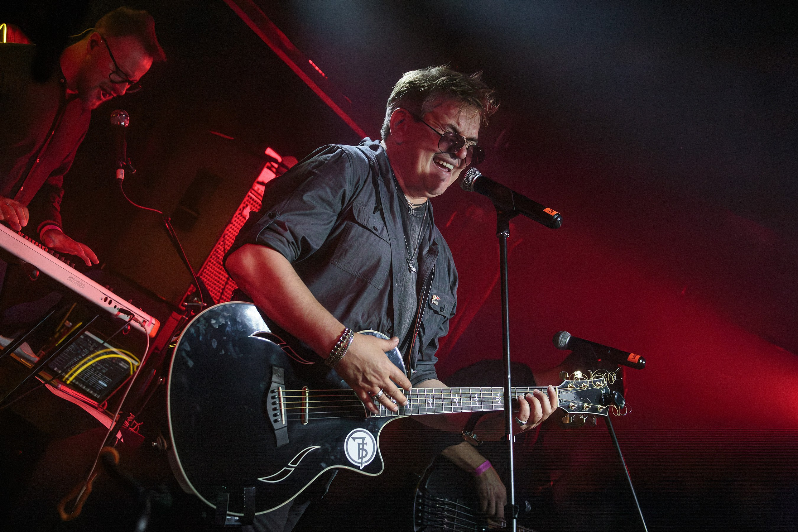 Иван Демьян и группа "7Б". Концерт в "Мумий Тролль баре" во Владивостоке 12 октября 2024 года. Портретный фотограф во Владивостоке Сергей Ефимов. #СергейЕфимовФото