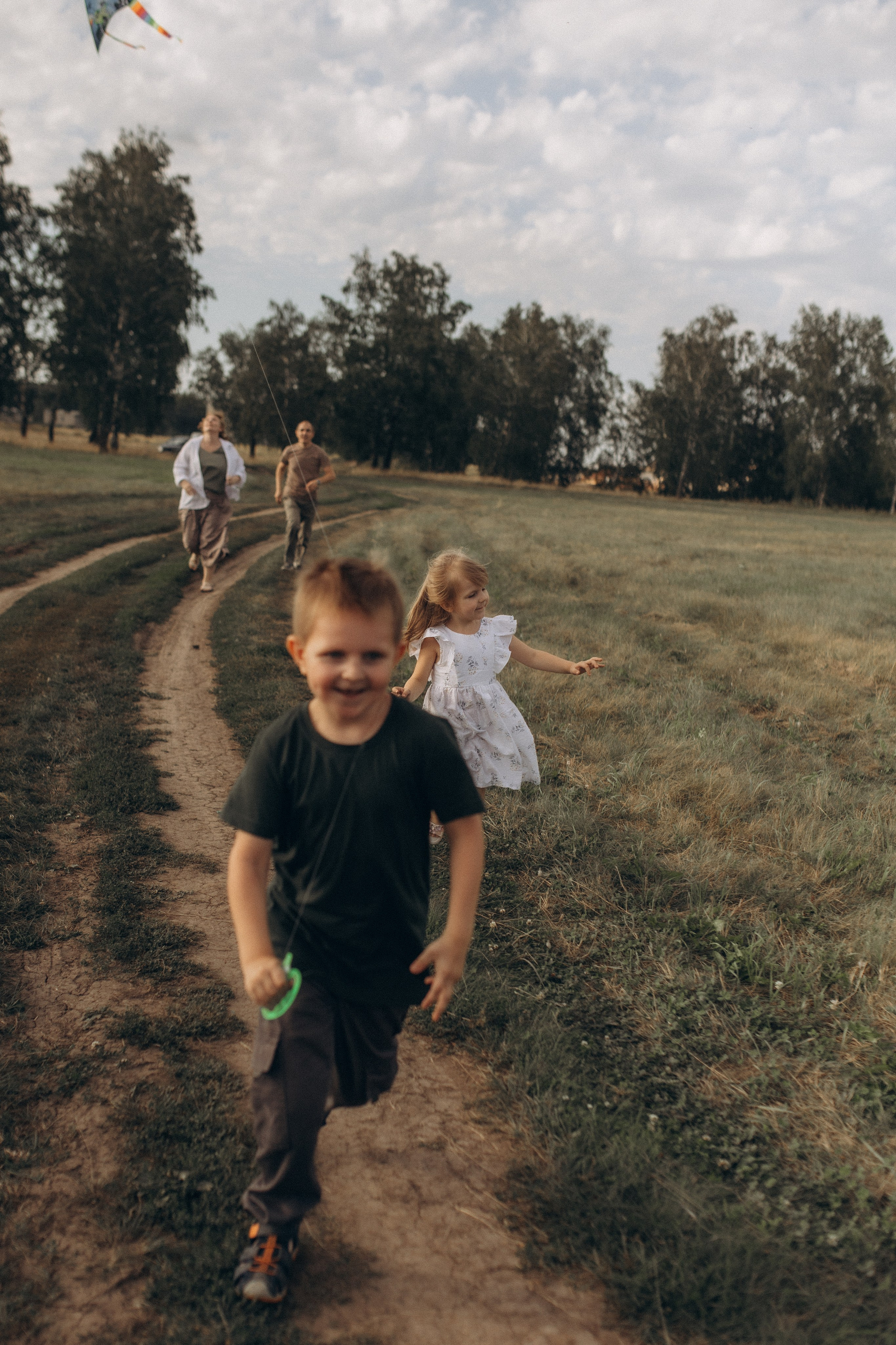 Летняя история в поле. Семейный фотограф lifestyle в Новосибирске Елена Шпилевая