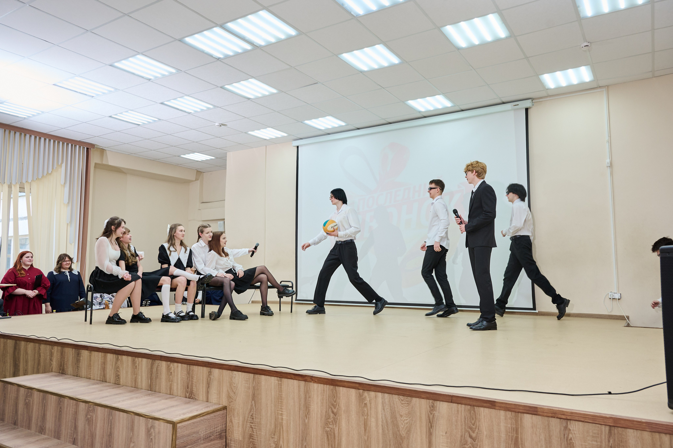 Выпускные и праздники. Выпускные альбомы. Предметная и контент съёмка. Фотостудия Klass