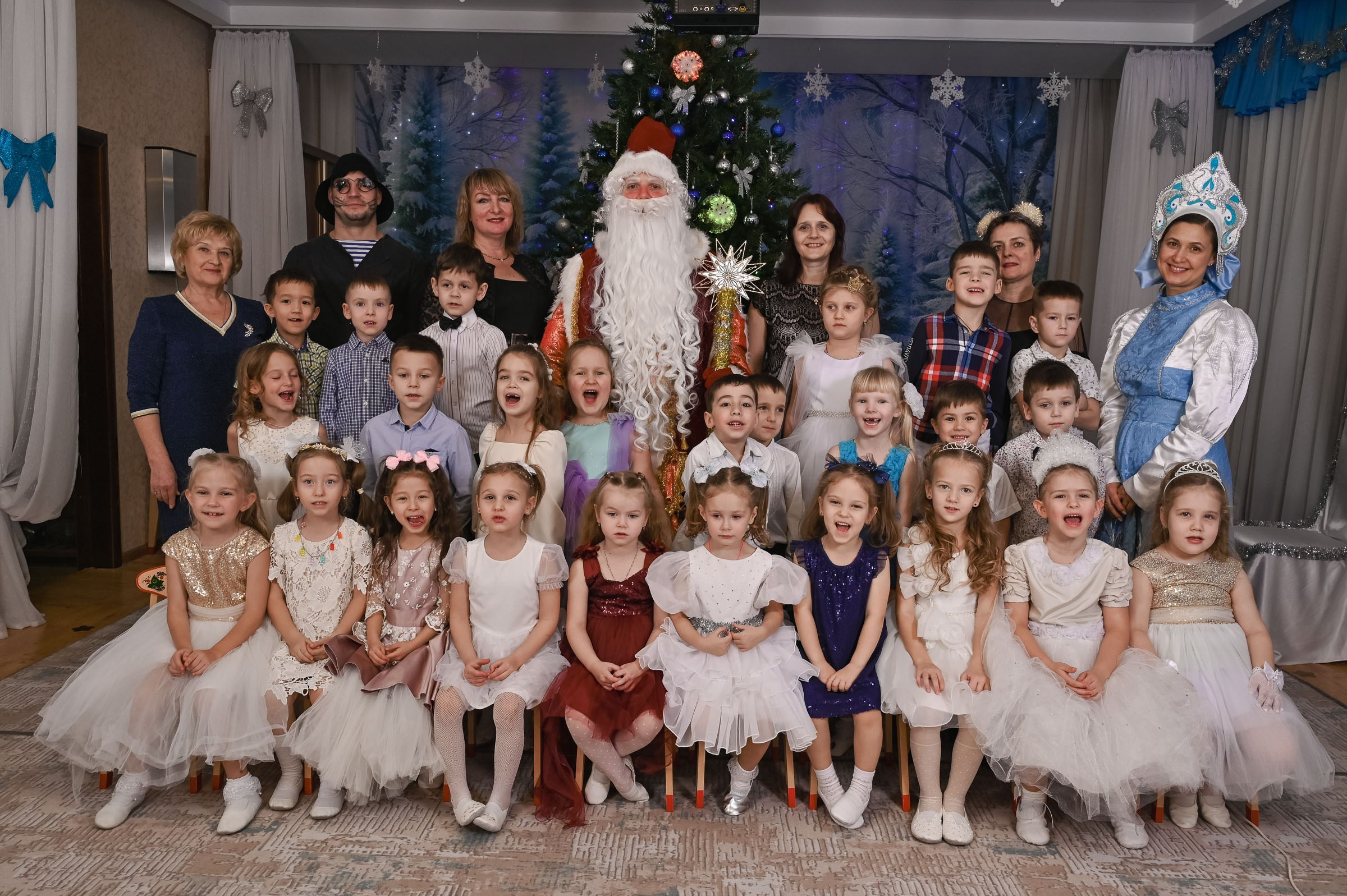Новогодние утренники ДС 463. Семейный и детский фотограф в Самаре Ренат Алимбиков