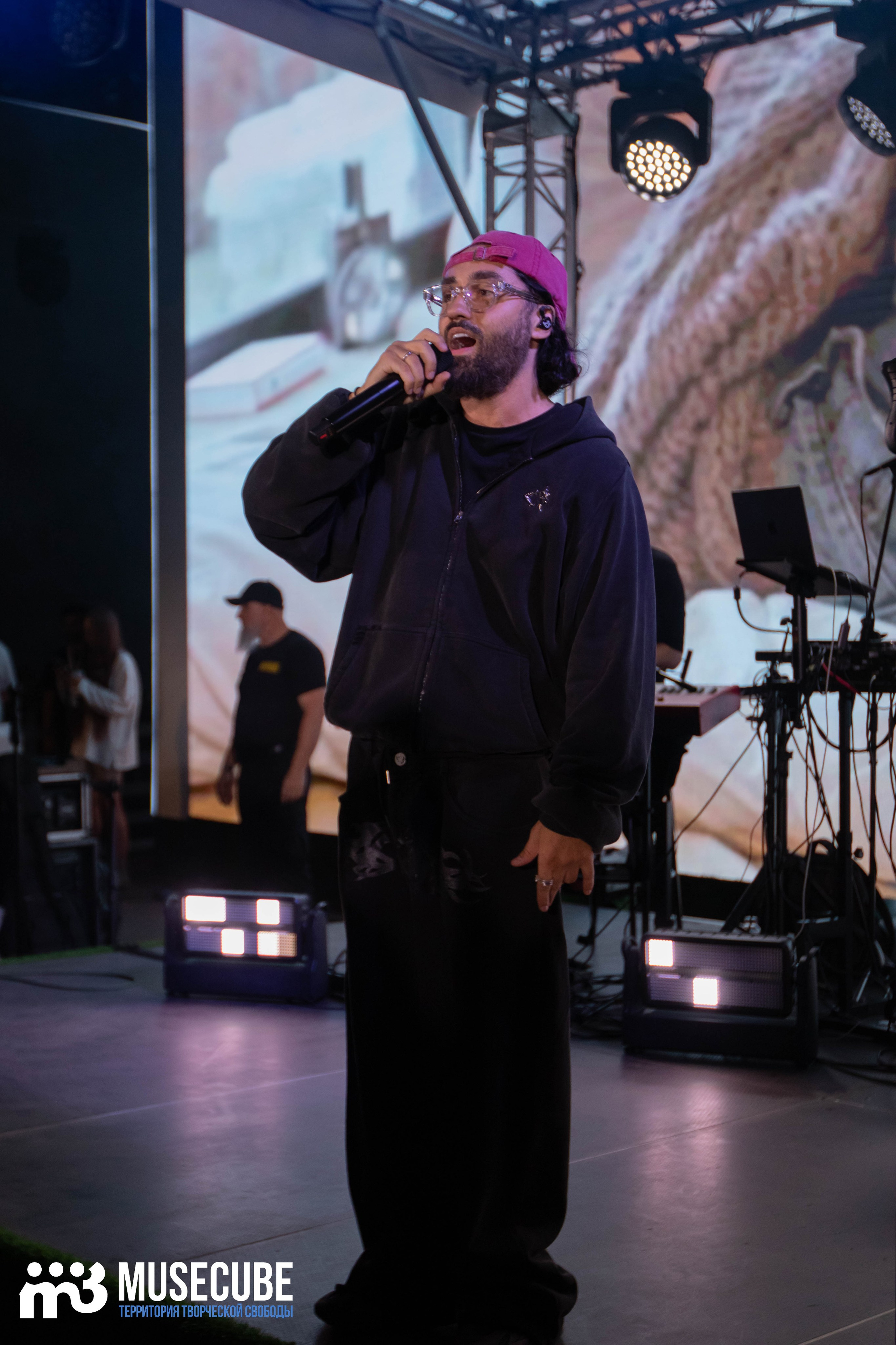 МОТ. Концертный фотограф