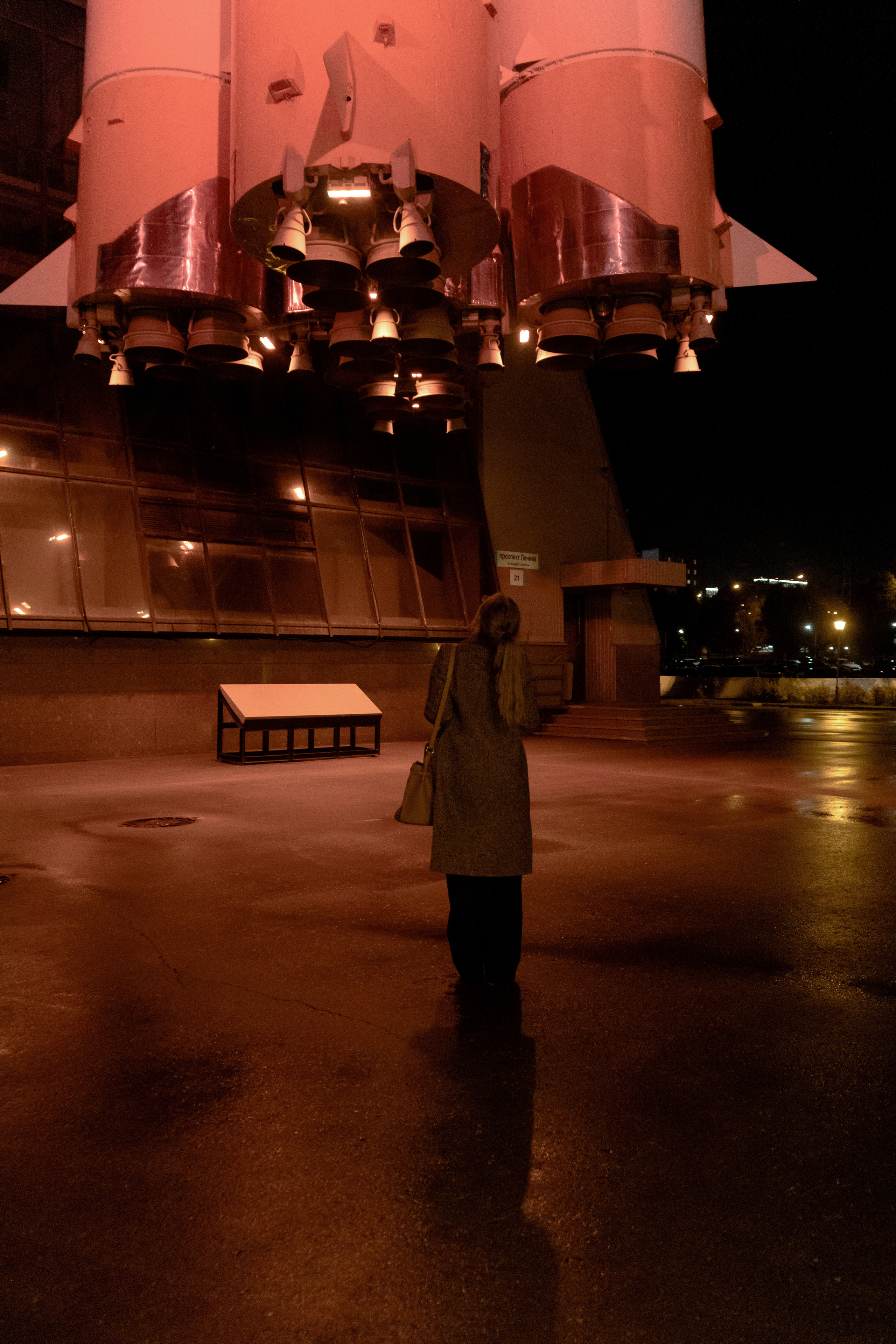 Девушка и ракета. Портретный фотограф в Самаре