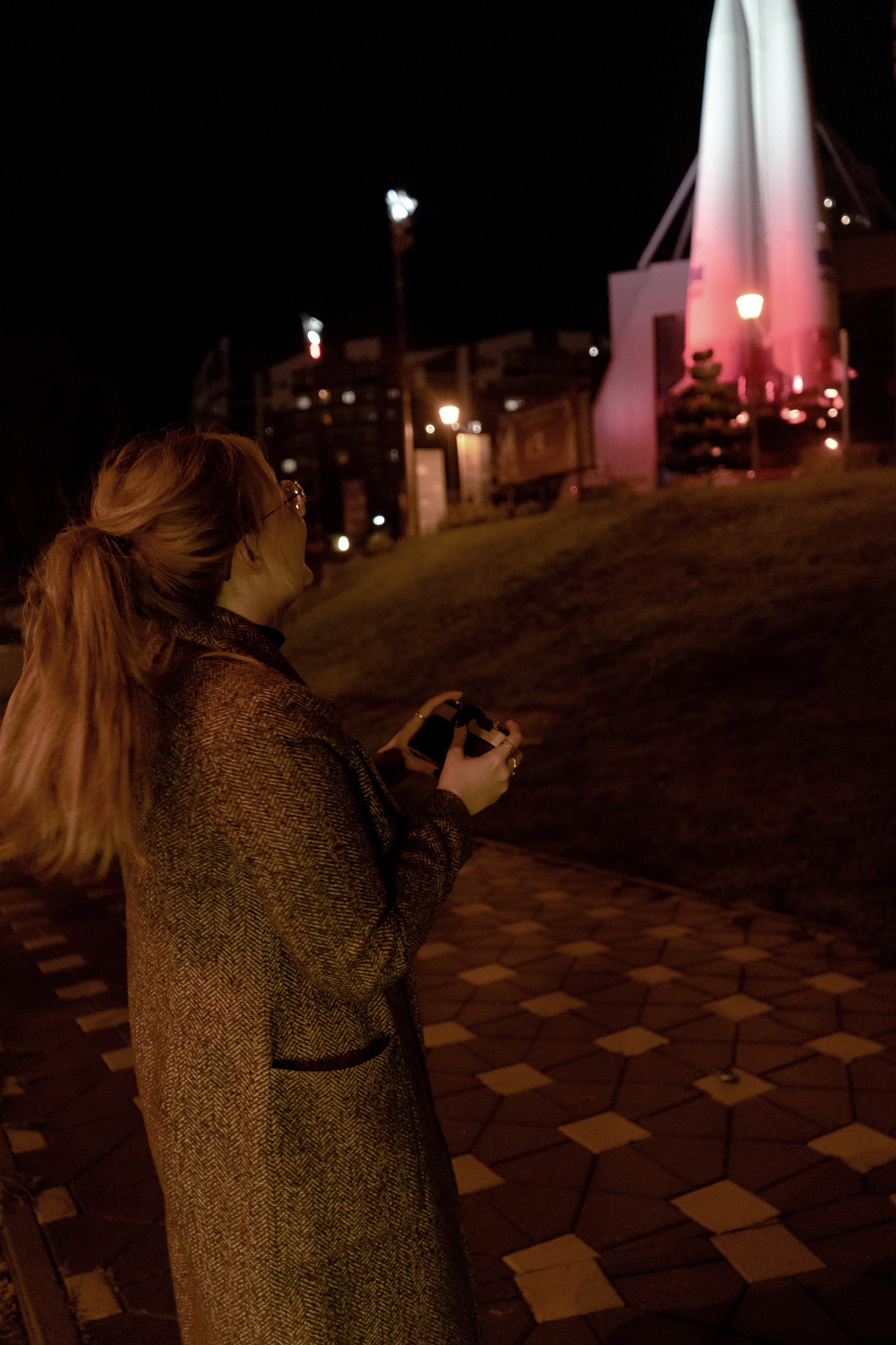 Девушка и ракета. Портретный фотограф в Самаре