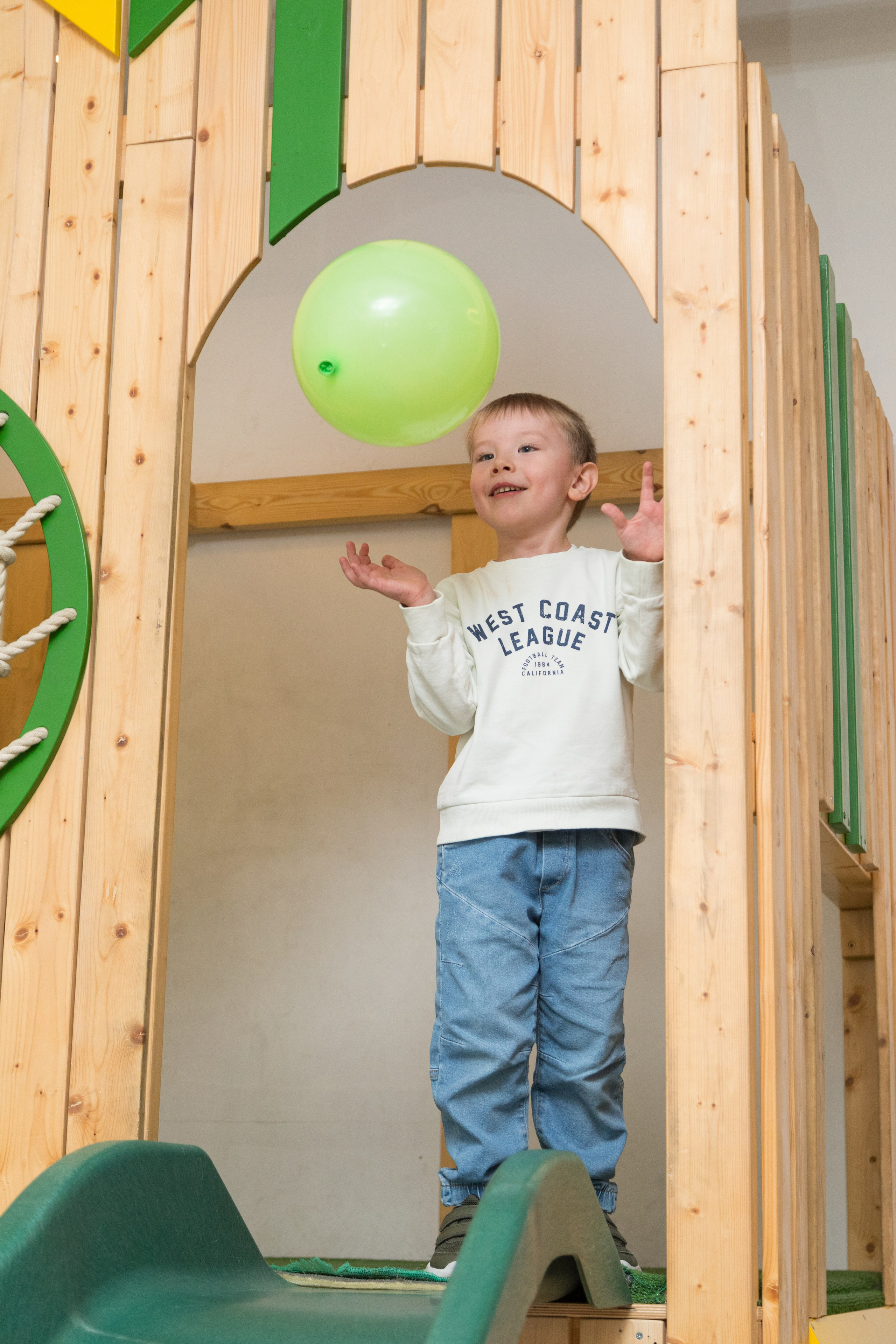 День рождения Василисы в Avocado friends, 6 лет. Детский и контент фотограф Надя Волкова Санкт-Петербург