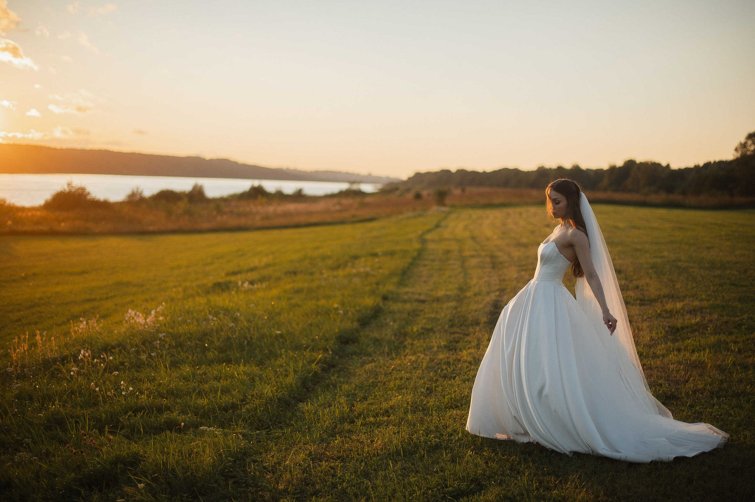 Свадьба на берегу Волги. Свадебный фотограф в Ярославле Денис Медоваров