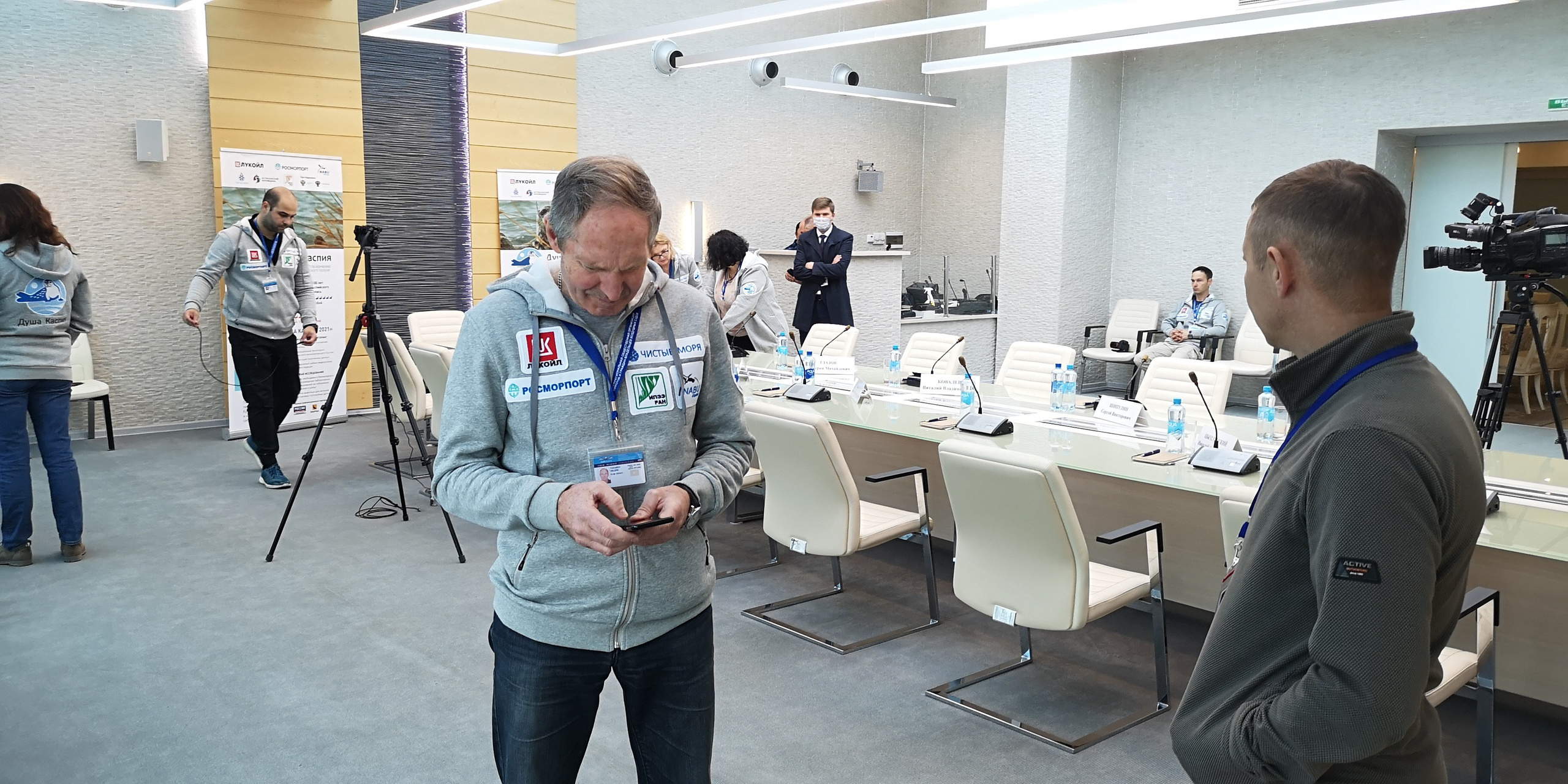 Каспийское море (наука на Ла-8) (2021 г.). Фотоальбом показывающий увлекательный мир авиации и мир медведей Андрея Иванова