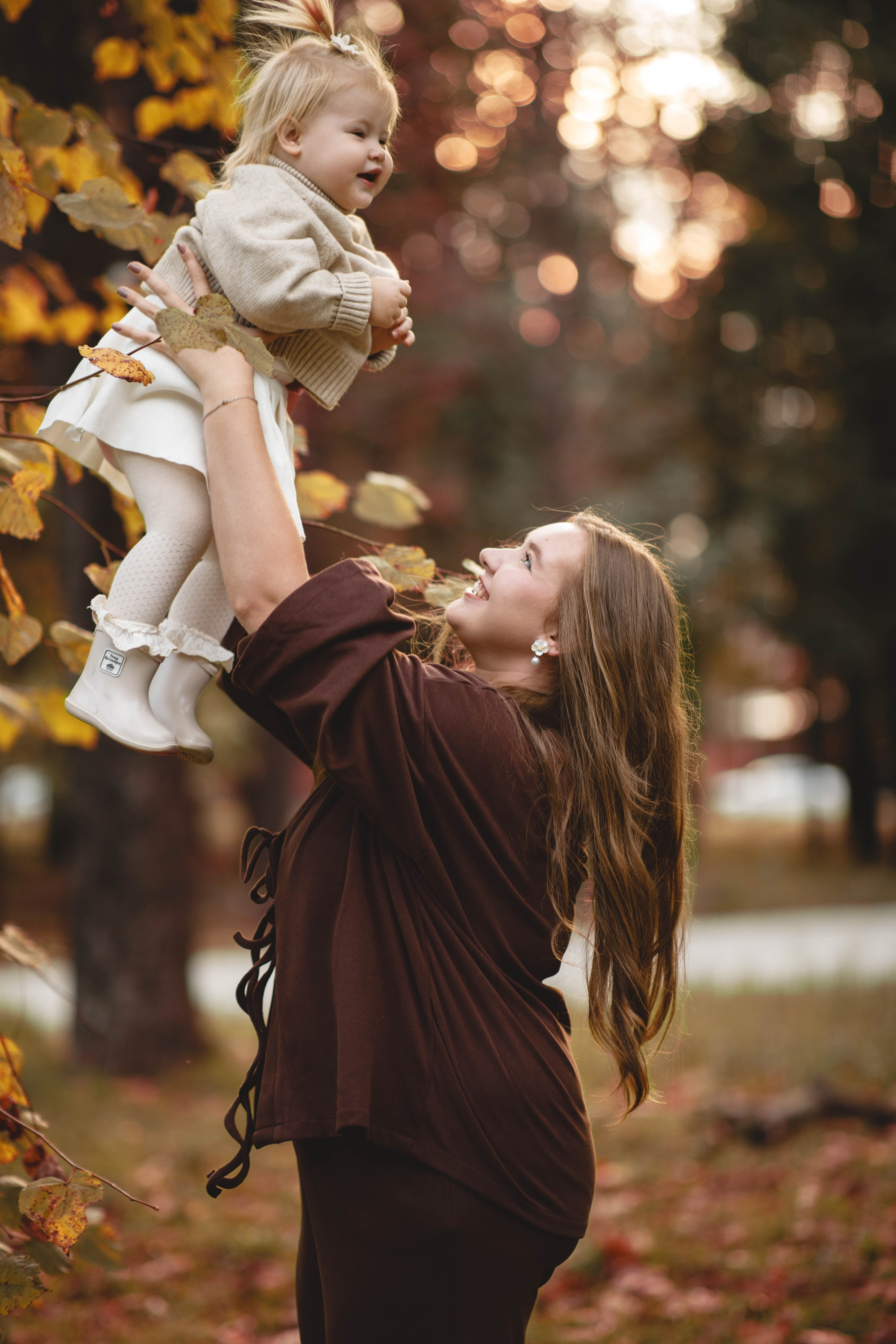 Семейная фотосессия в сквере имени Юрия Гагарина. Фотограф во Владикавказе Юрий Геворгизов