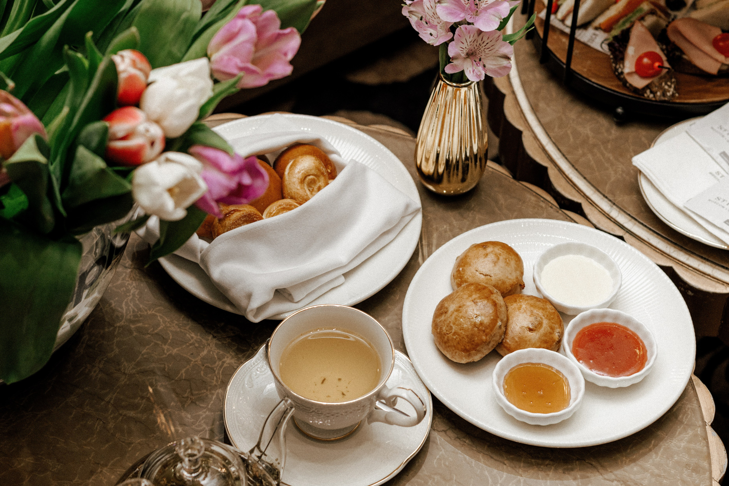 Чайная церемония «8 Марта». Свадебный/Портретный фотограф снимаю в Москве