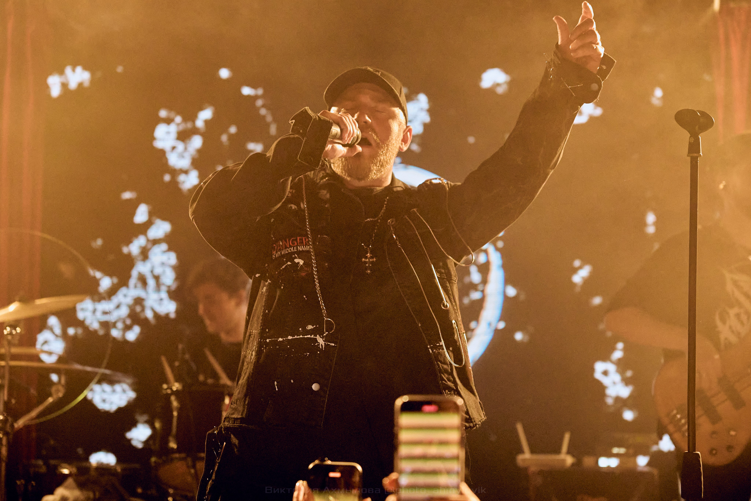 26.06.2024 iOstra 16 Тонн. Виктория Ахмылова. Фотограф в Москве