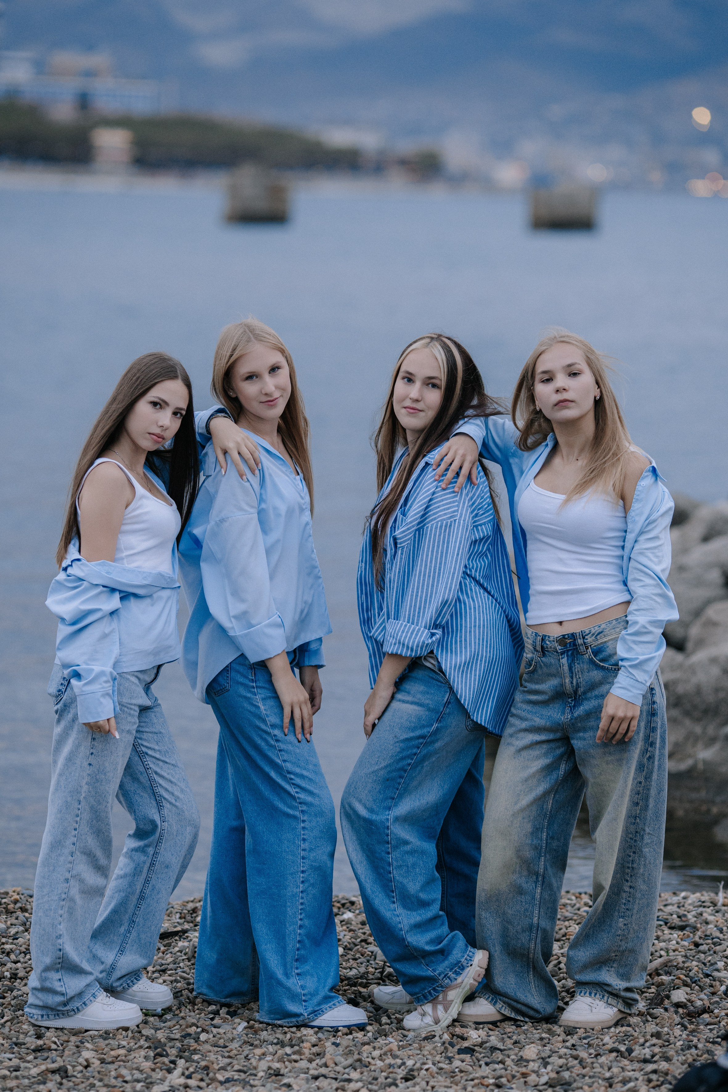 Пляж Кристалл — старшая школа. Выпускные альбомы Натальи Бутко: Новороссийск, Анапа, Геленджик