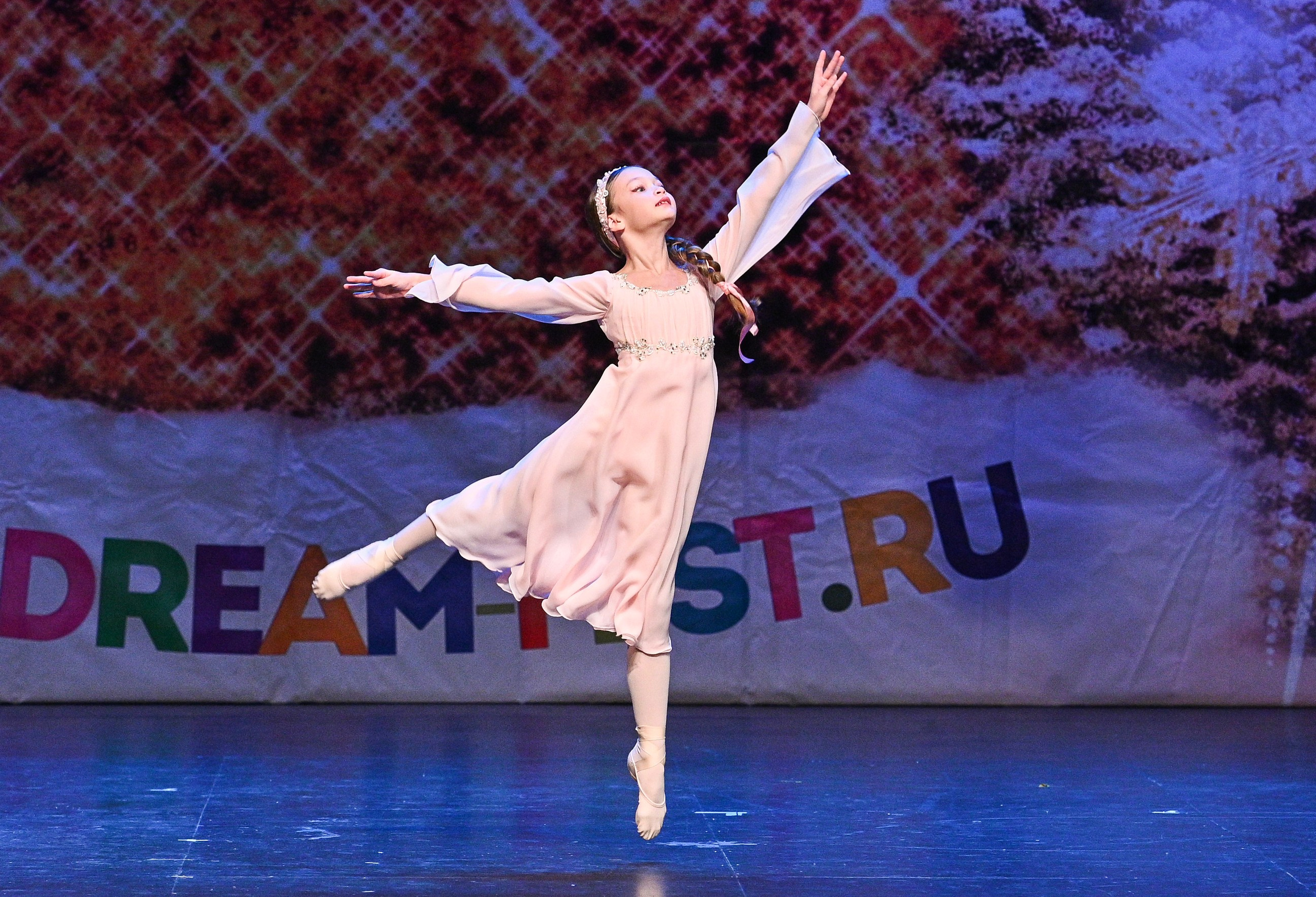 14.11.2024 «Новогодний Звездопад Талантов» Фестивальное движение «Шаг к мечте» г. Москва. Медиастудия Фото Концепт