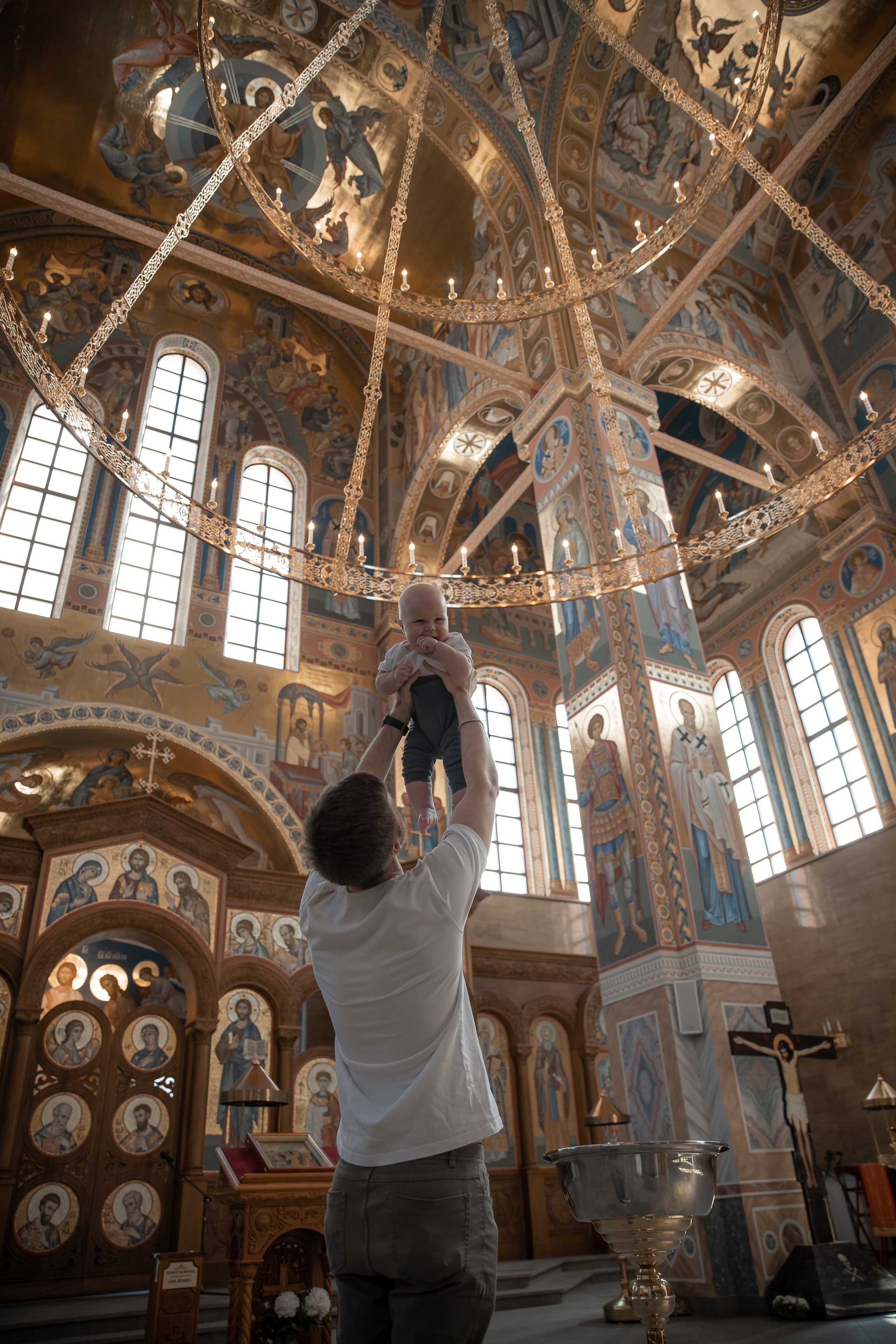 Таинство крещения. Фотограф FOTOBANKA