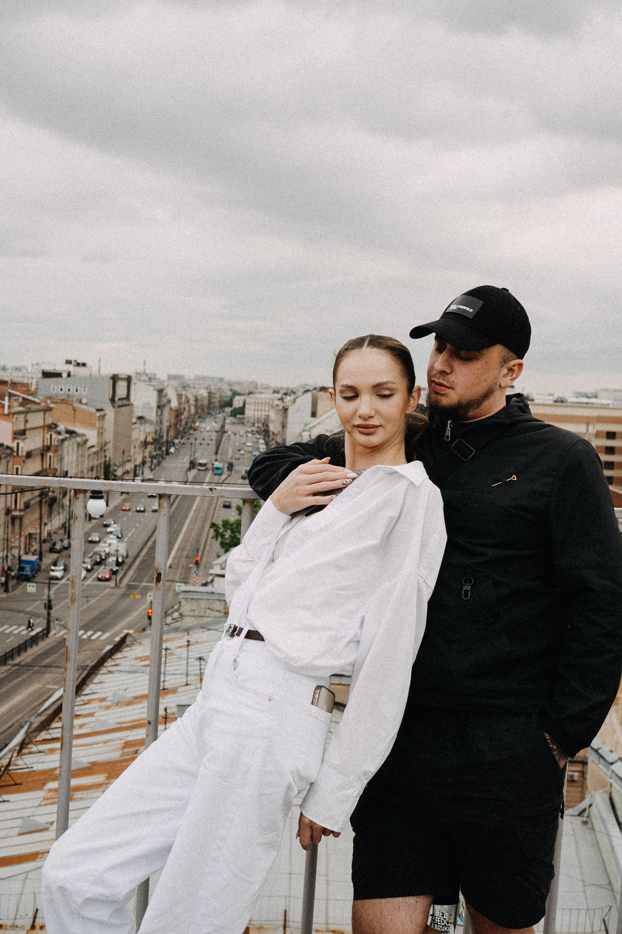 МЫ ГУЛЯЛИ ПРО КРЫШАМ ПИТЕРА. Профессиональный фотограф, Санкт-Петербург — Виктория Богомолова