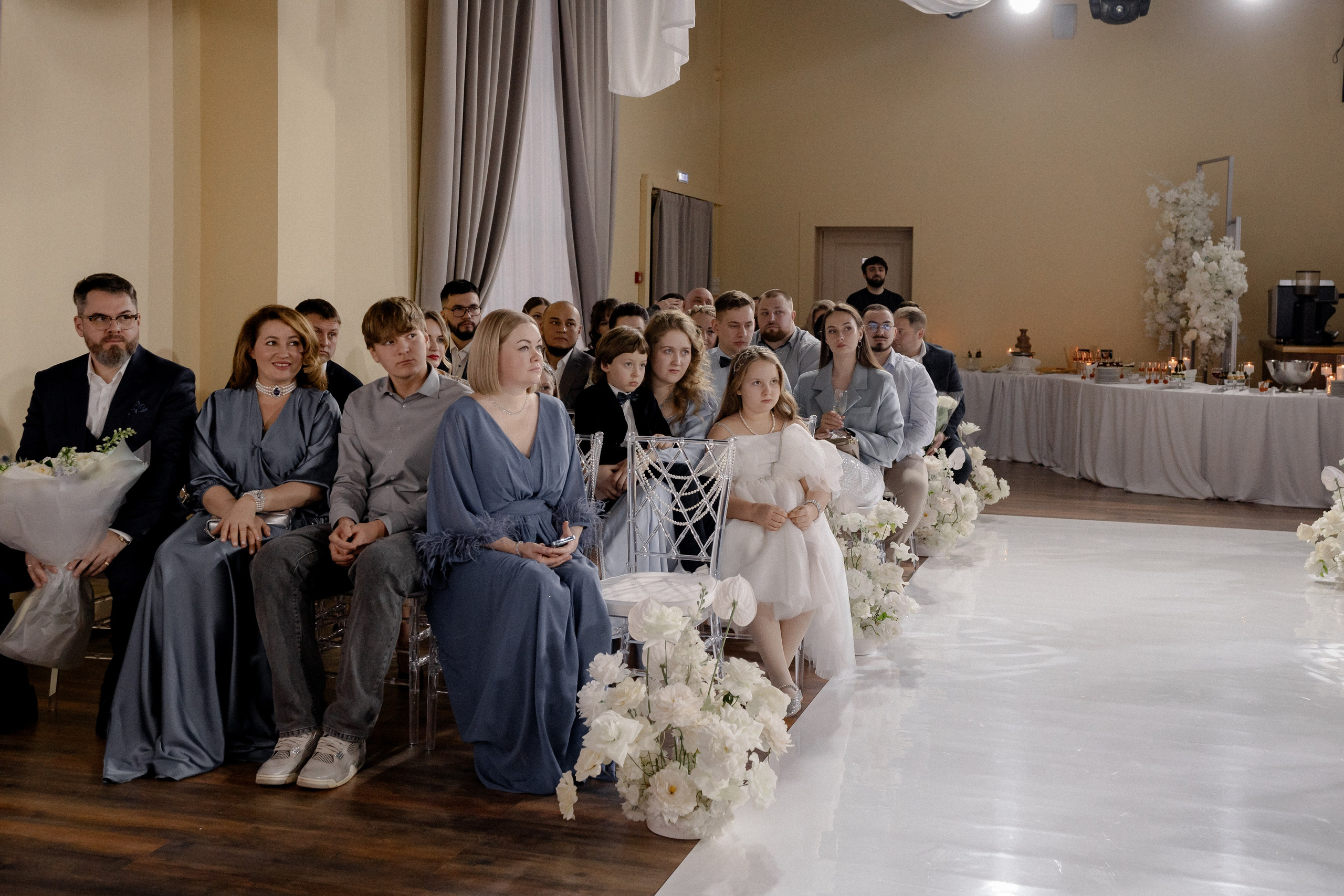 СВАДЕБНАЯ СЬЕМКА СБОРОВ В ОТЕЛЕ И ВЫЕЗД НА ЦЕРЕМОНИЮ (СНЯТО В СИБИРЕ В НИЖНЕВАРТОВСКЕ). Профессиональный фотограф, Санкт-Петербург — Виктория Богомолова