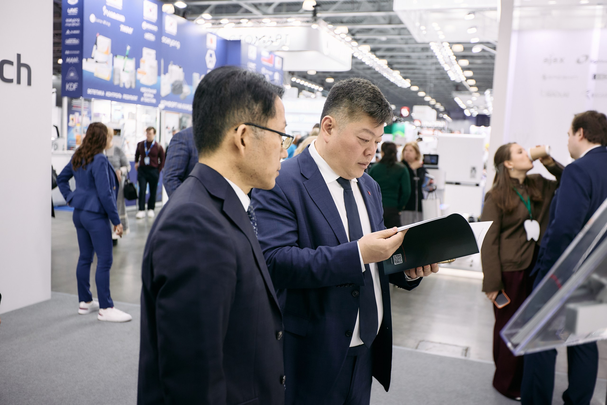 Дентал Салон 2026: Vatech. Свадебный и репортажный фотограф Дмитрий Кононенко