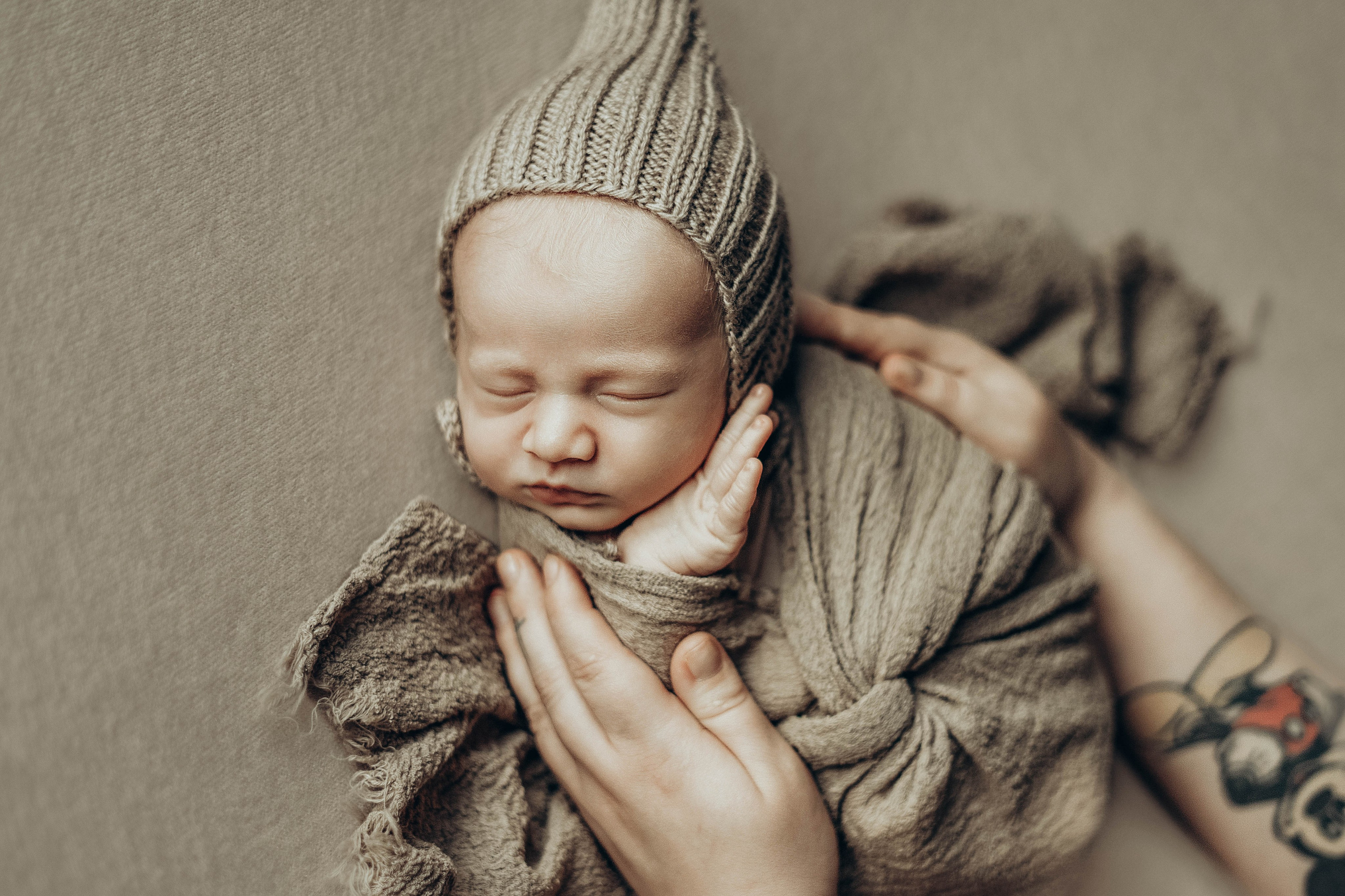 фотограф фотосессия ньюборн новорожденный малыш лайфстайл классический newborn фотосессия в краснодаре фотограф в краснодаре роды роддом фотограф