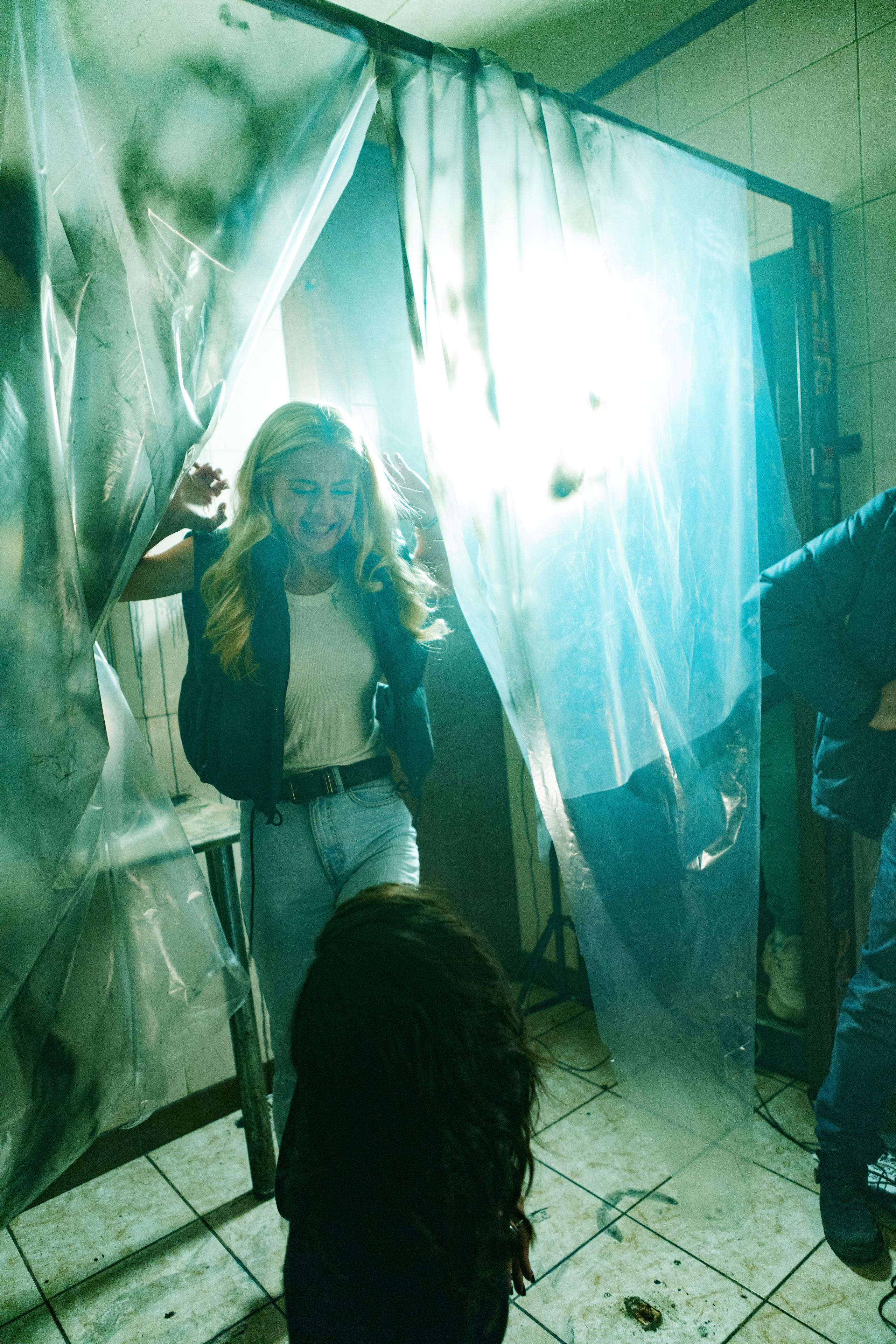 Бэкстейдж со съёмок фильма «Третья смена». Фотограф Александр Закадычный | Таганрог