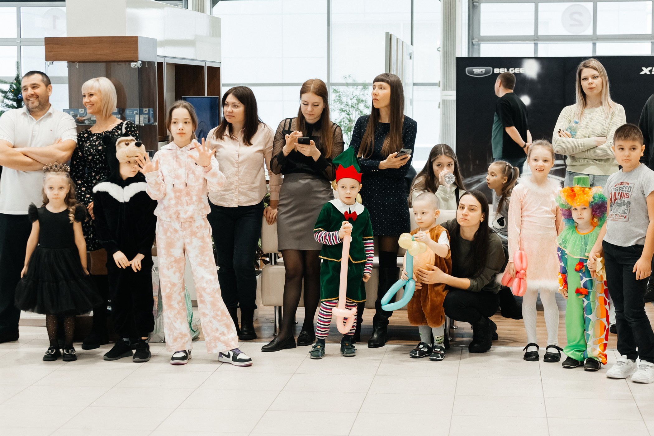 Детский мастер-класс в «Картель Авто» — «Студия чудес Алиса». Фотограф Кемерово | Сергей