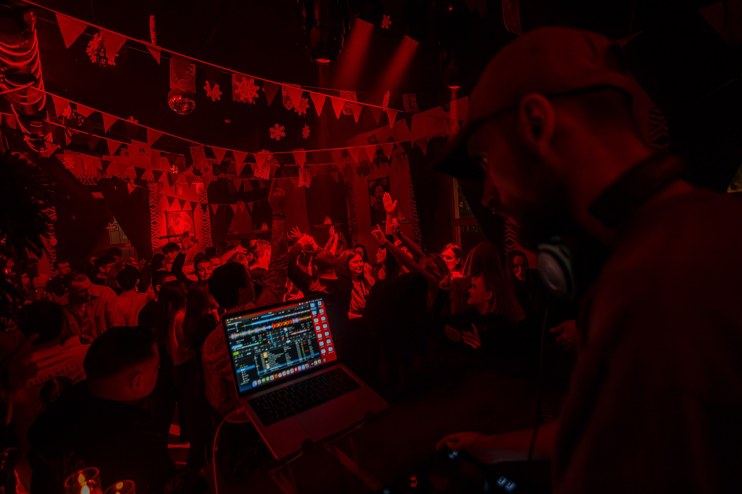 Пятница 13. Сумерки_El Pastor_Симферополь_13.12.2024. Аминов Руслан | Фотограф