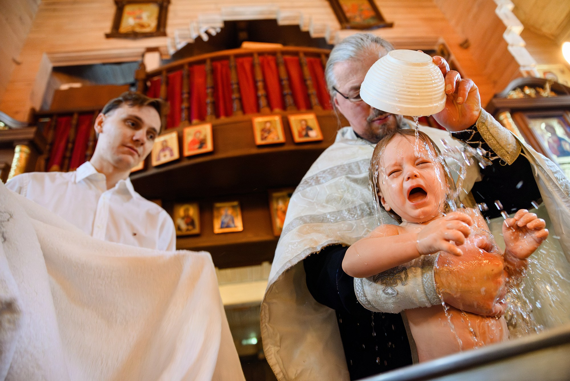 Крещение в Храме имени святых благоверных князей Бориса и Глеба. Константин Солодянкин — свадебный и репортажный фотограф в Екатеринбурге и Верхней Пышме
