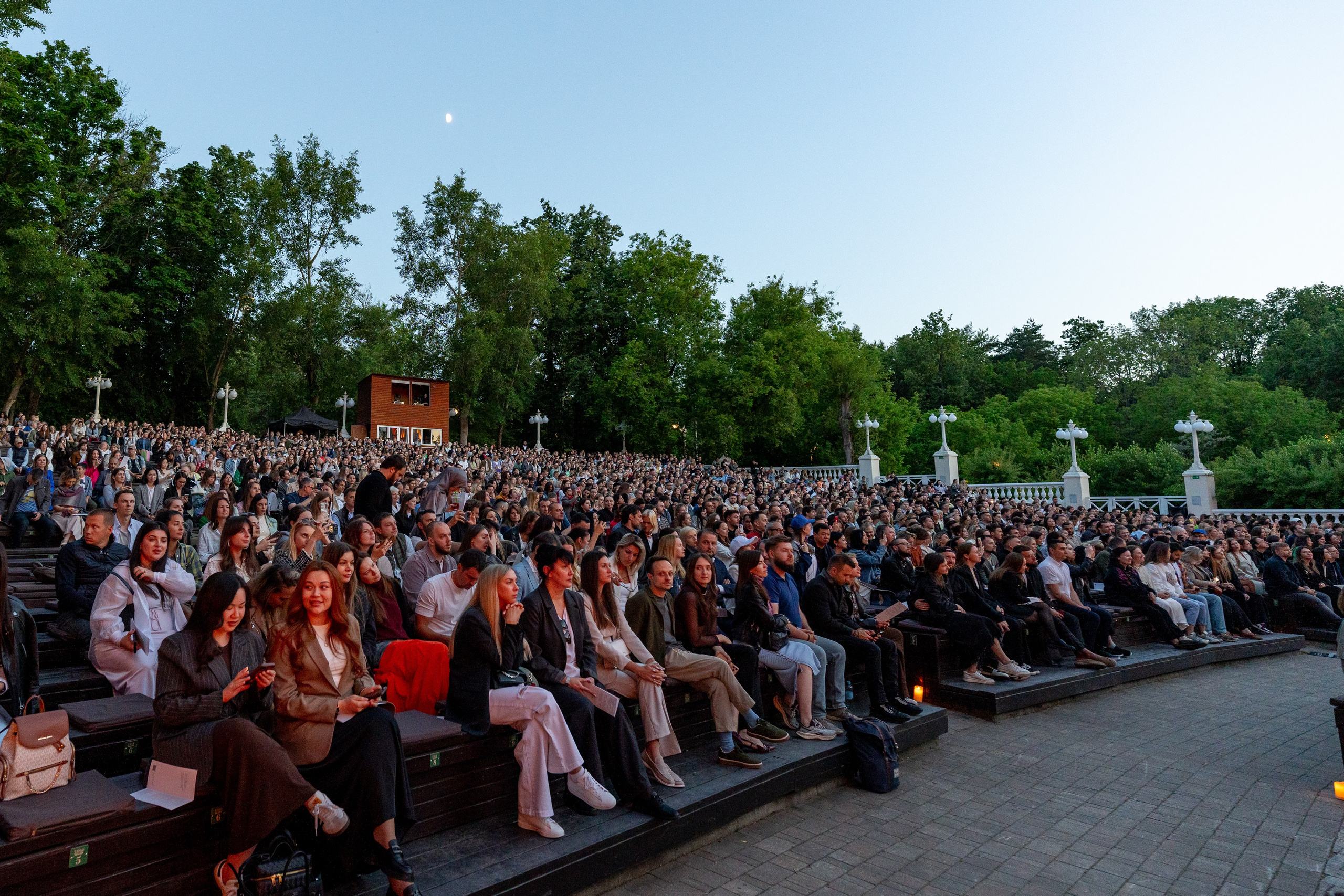 Симфонический оркестр Lumisfera при свечах. Фотограф Никита Комаров