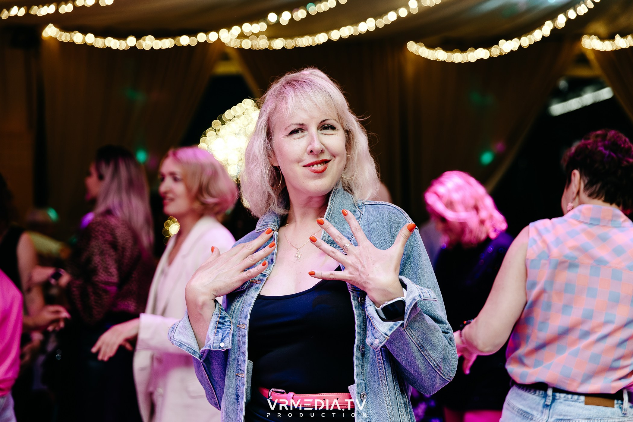 «Назад в 90-е!» в ресторане «Империя»