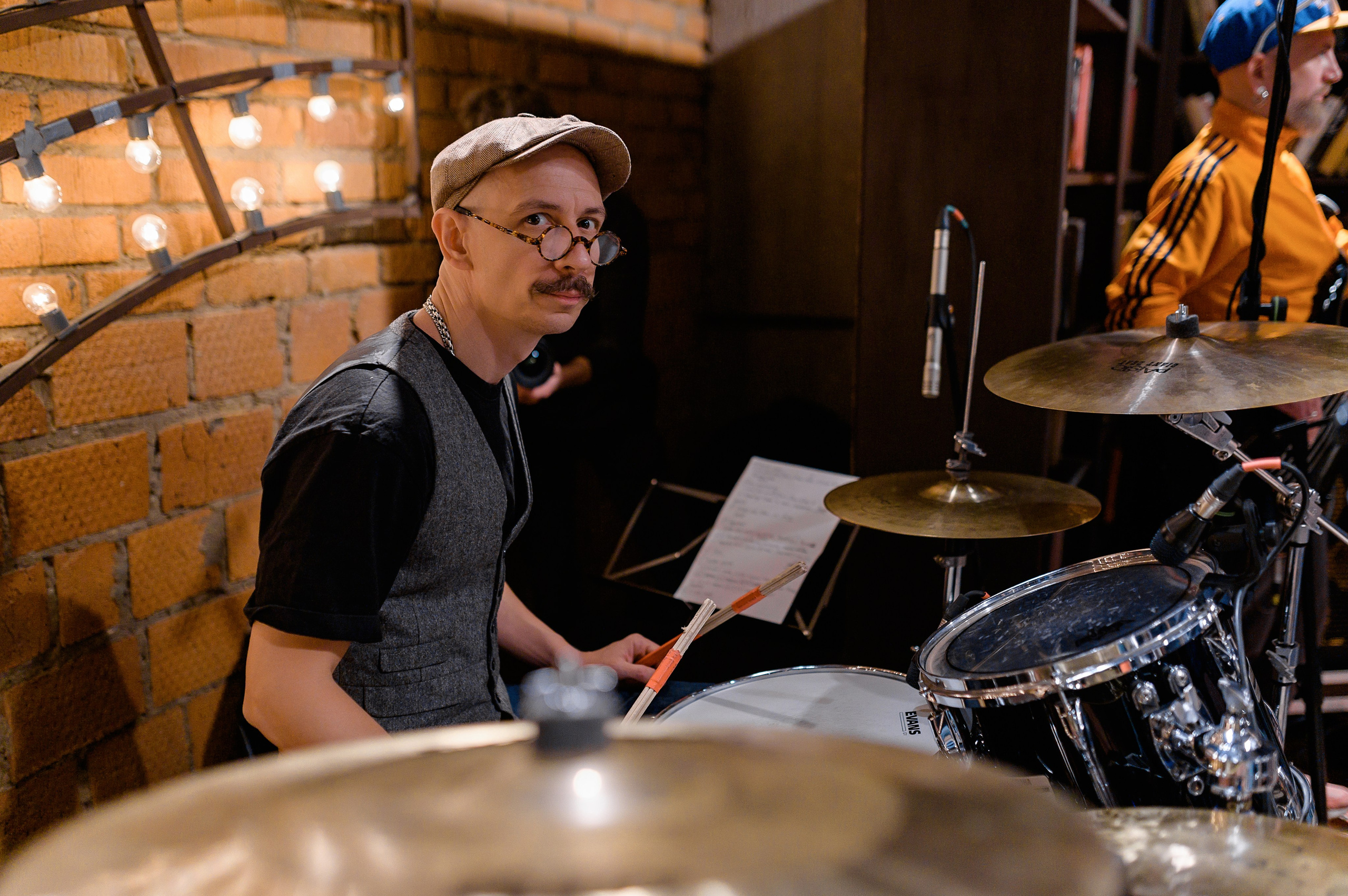 КВАРТИРНИК У МАРГУЛИСА. РЕПОРТАЖНЫЙ И БИЗНЕС ФОТОГРАФ В МОСКВЕ, ЕГОР НИКОЛАЕВ