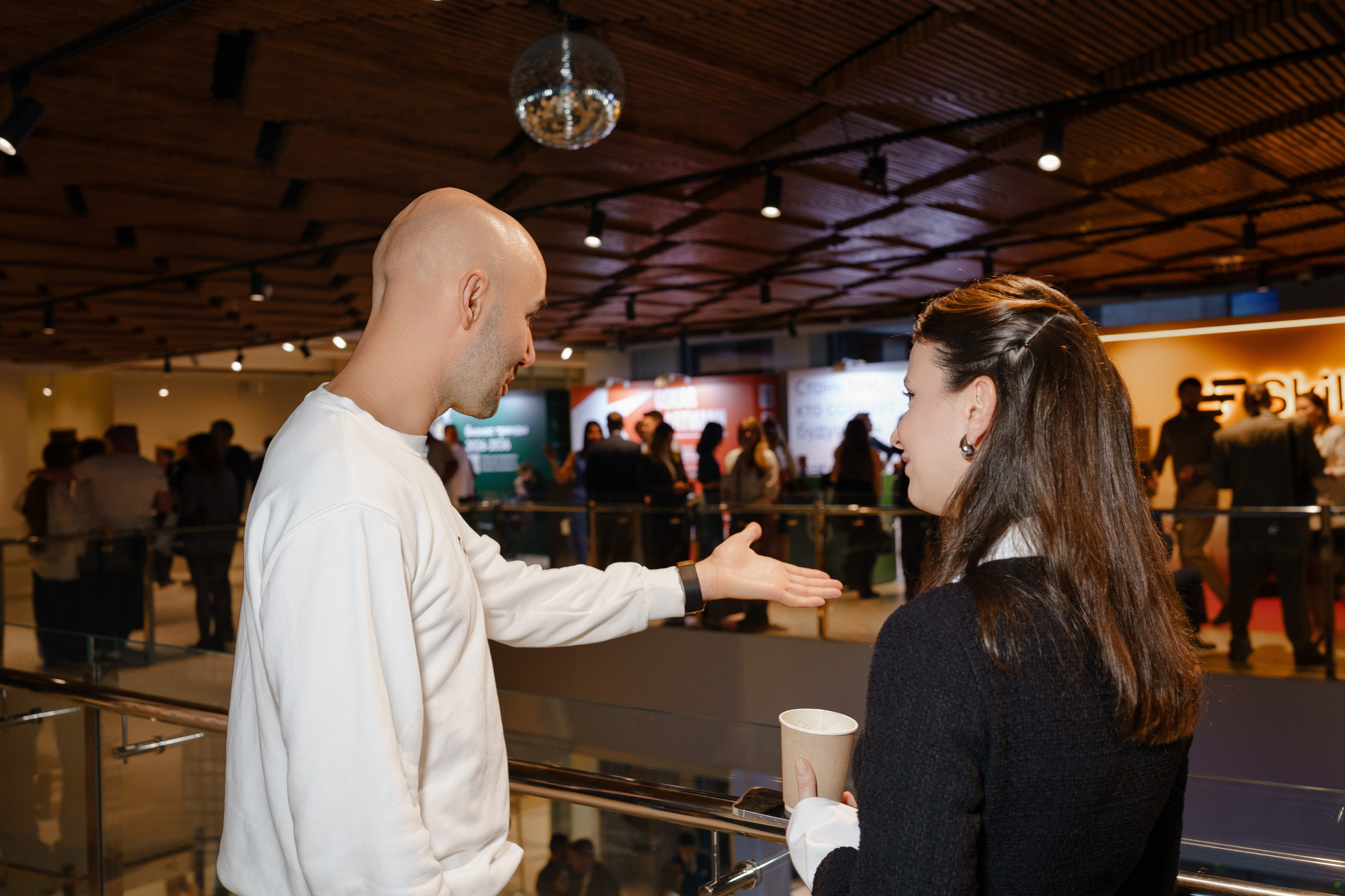 Репортажный фотограф на конференцию в Москве. Репортажный фотограф в Москве Саша Дружинина