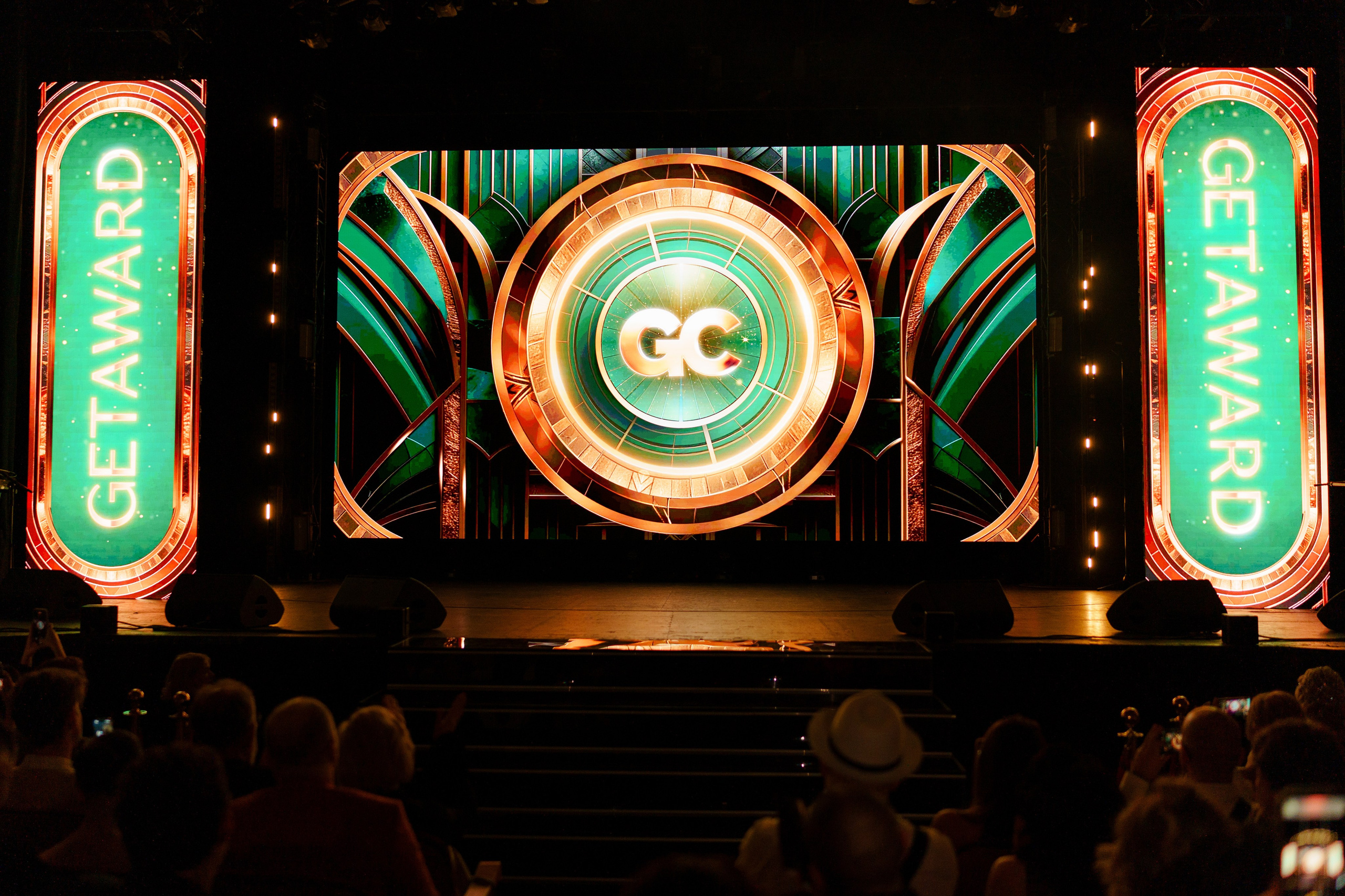 Фотограф репортажный на премию. Репортажный фотограф в Москве Саша Дружинина