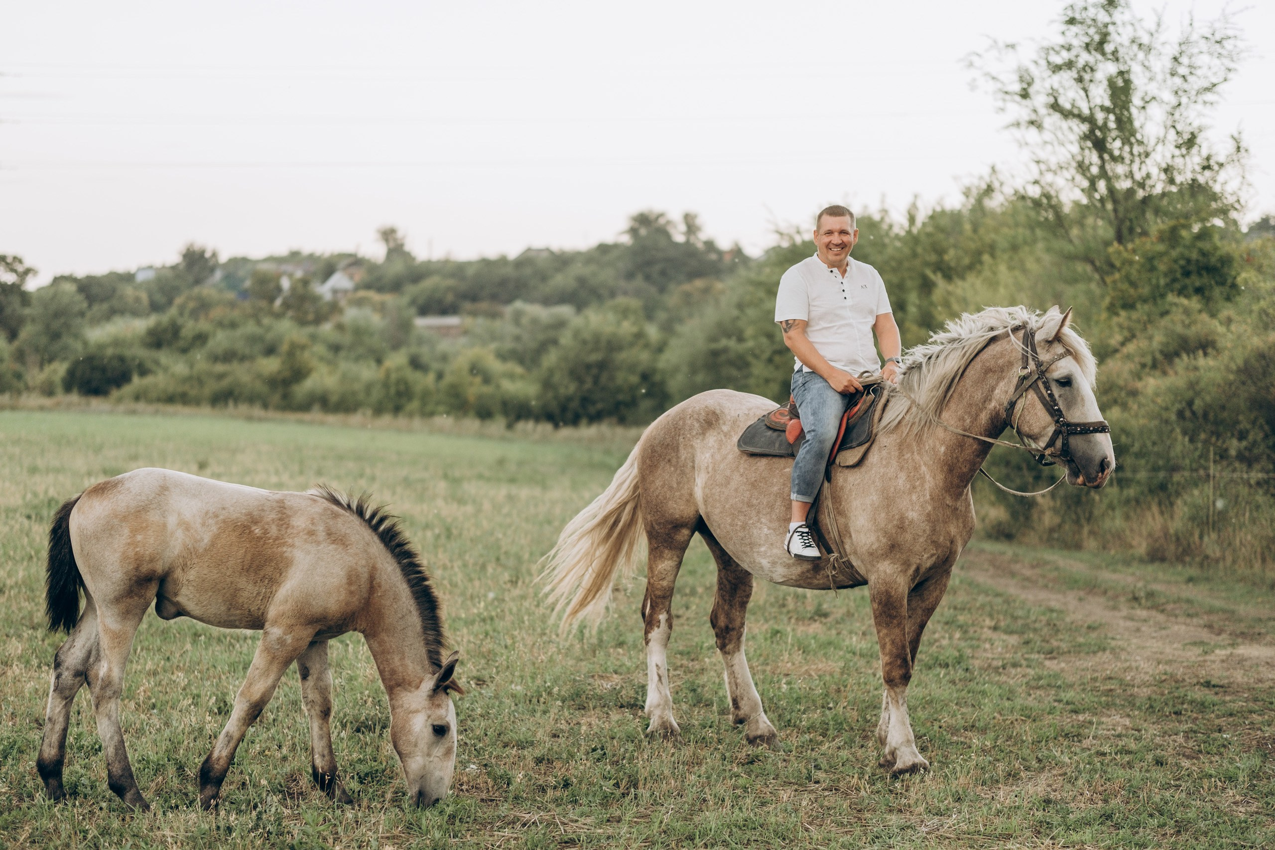 Семейная фотосессия с лошадкой
