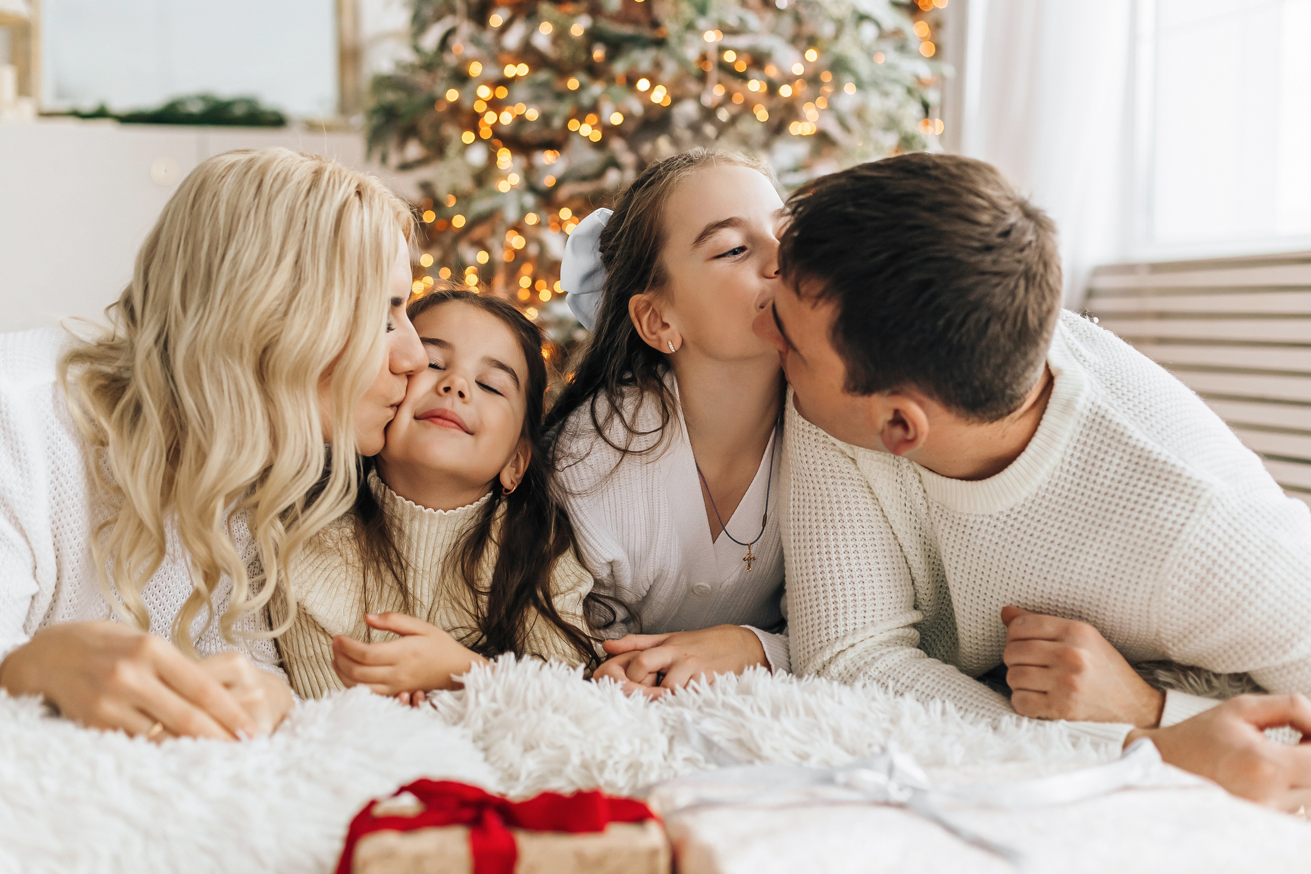 Семейная новогодняя фотосессия. Портретный и семейный фотограф в Минске