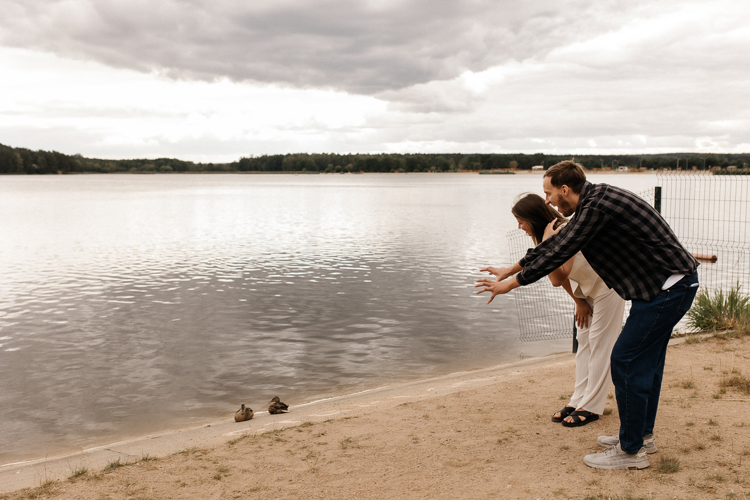 Love Story на Юбилейном озере. Свадебный и семейный фотограф Виолетта Сидельникова. Краснодар, Россия, Беларусь, Европа