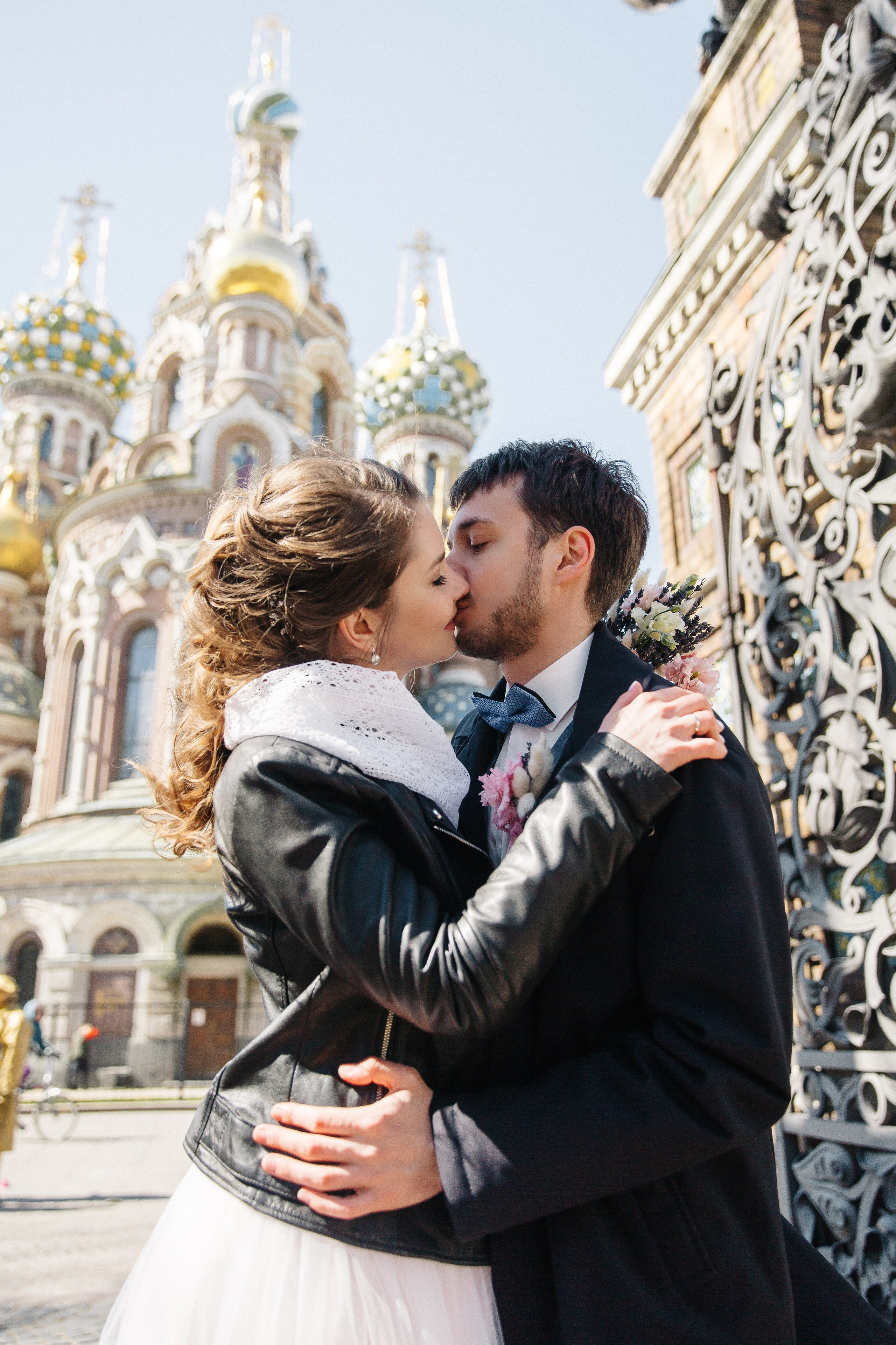 МАЙ | Дворец № 1, Атланты, Эрмитажный дворик. Свадебный фотограф в Санкт-Петербурге Полина Корзухина