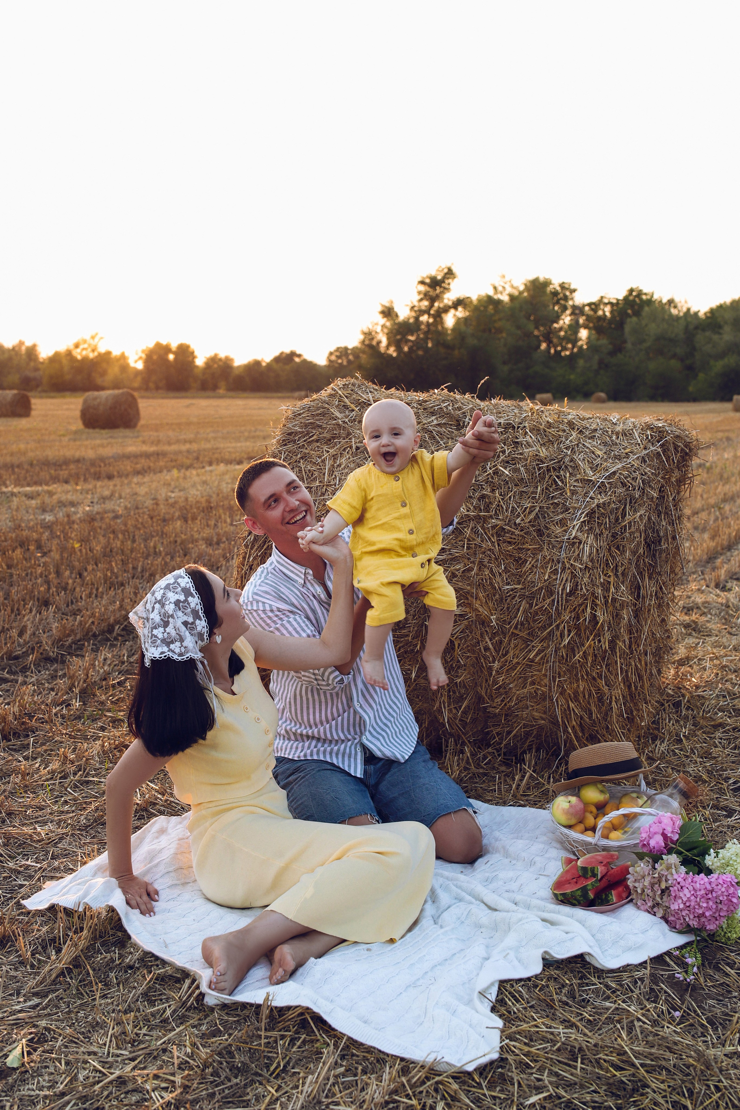 Семейная фотосессия или съёмка от 3-х человек