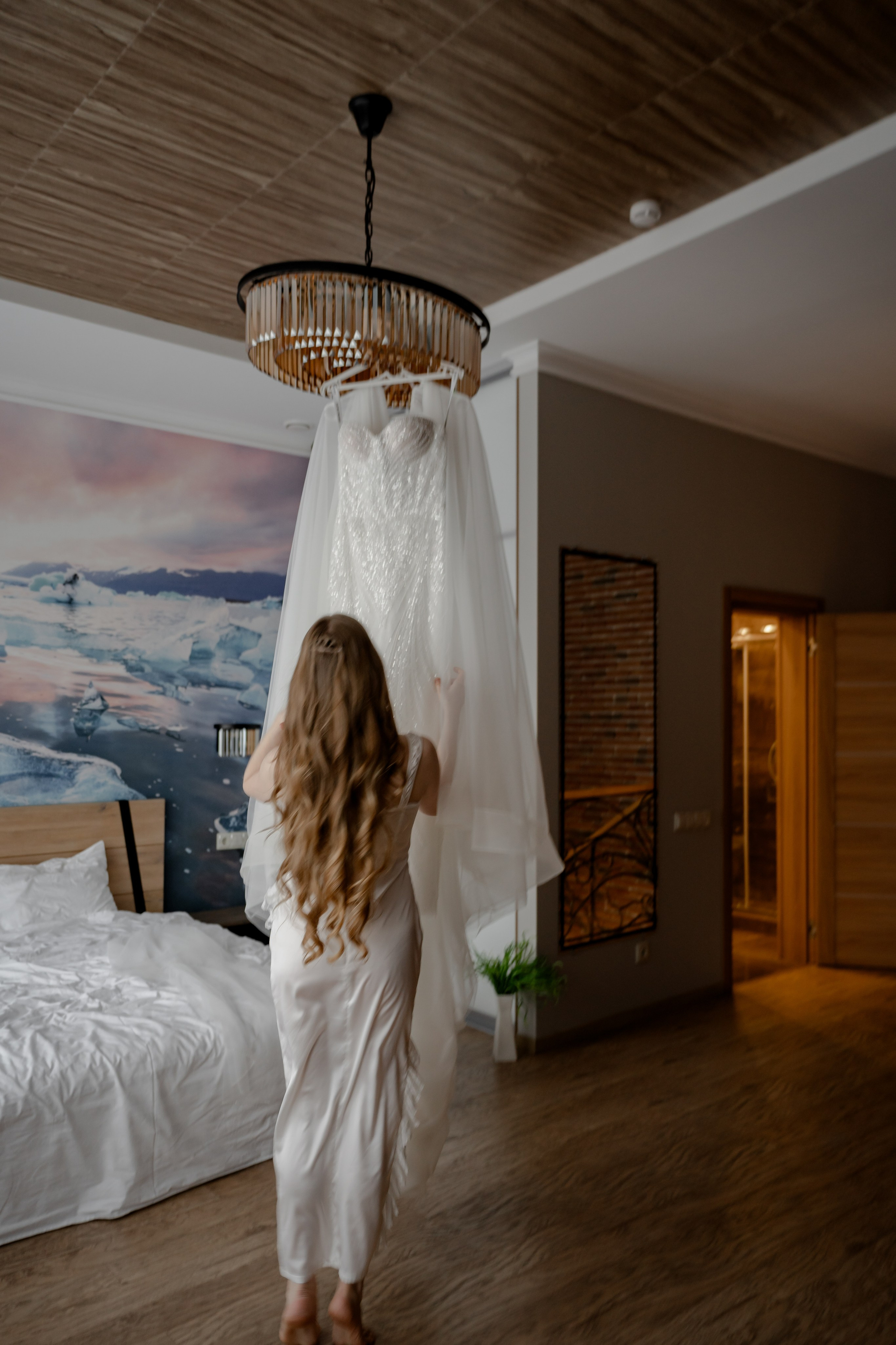 СВАДЕБНАЯ СЬЕМКА СБОРОВ В ОТЕЛЕ И ВЫЕЗД НА ЦЕРЕМОНИЮ (СНЯТО В СИБИРЕ В НИЖНЕВАРТОВСКЕ). Профессиональный фотограф, Санкт-Петербург — Виктория Богомолова