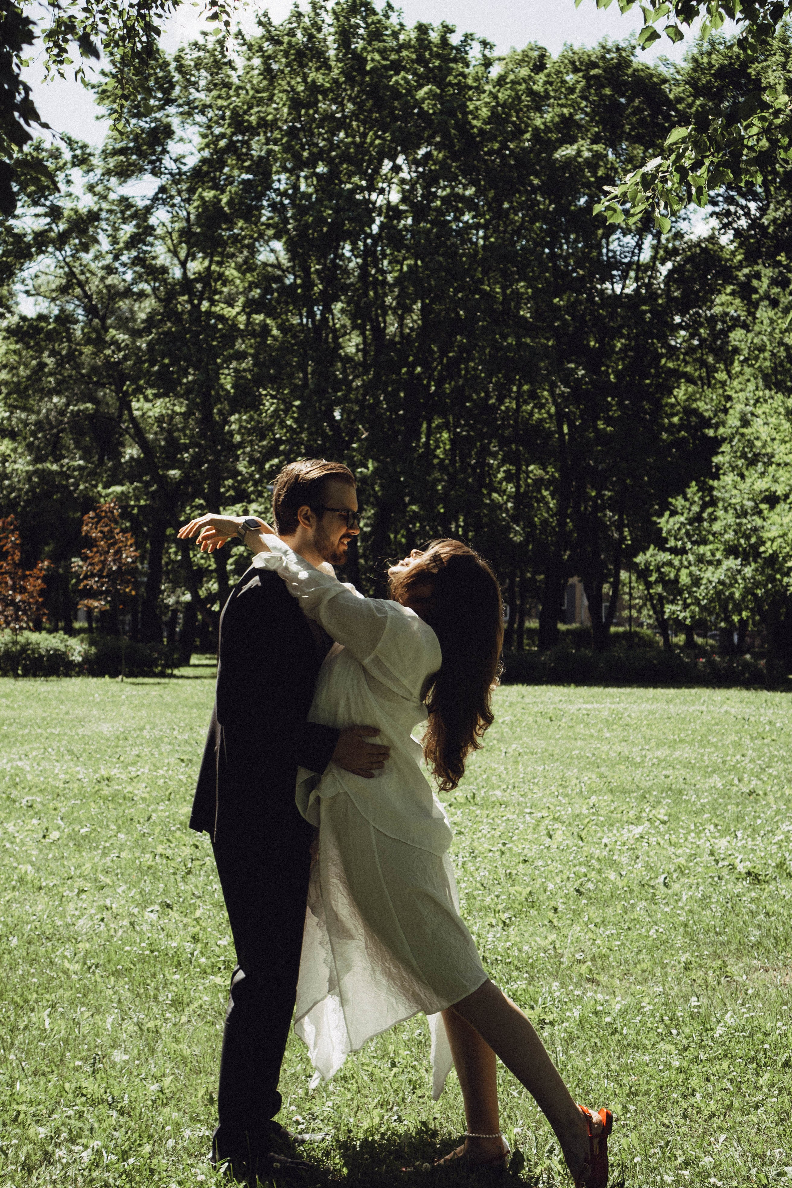 СВАДЕБНАЯ СЬЕМКА В ПАРКЕ ПОБЕДЫ И ПРОГУЛКА ПО МОСКОВСКОМУ ПРОСПЕКТУ. Профессиональный фотограф, Санкт-Петербург — Виктория Богомолова