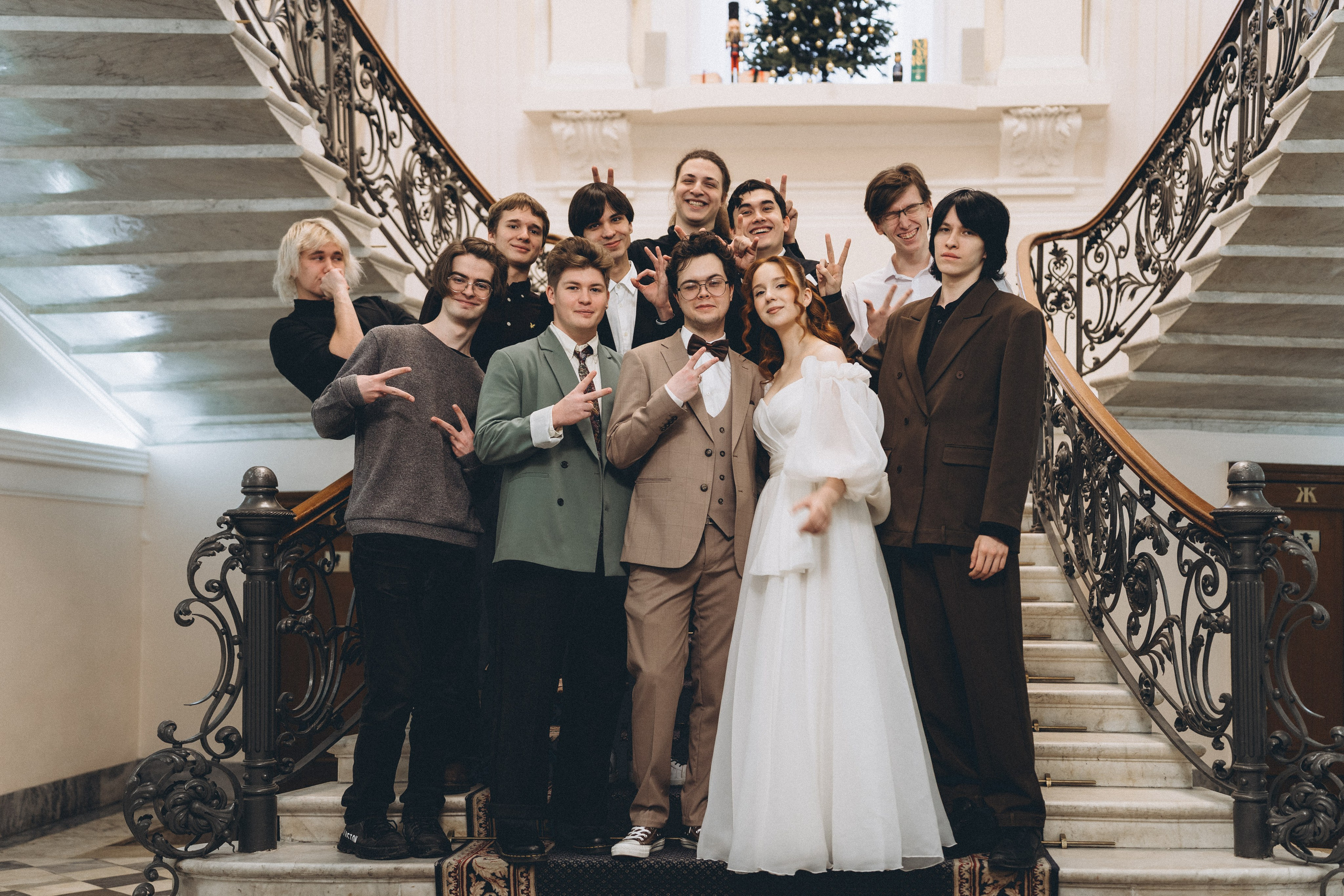 СВАДЕБНАЯ СЬЕМКА ВО ВТОРОМ ДВОРЦЕ С ГОСТЯМИ И ПРОГУЛКА В ТАВРИЧЕСКОМ САДУ. Профессиональный фотограф, Санкт-Петербург — Виктория Богомолова