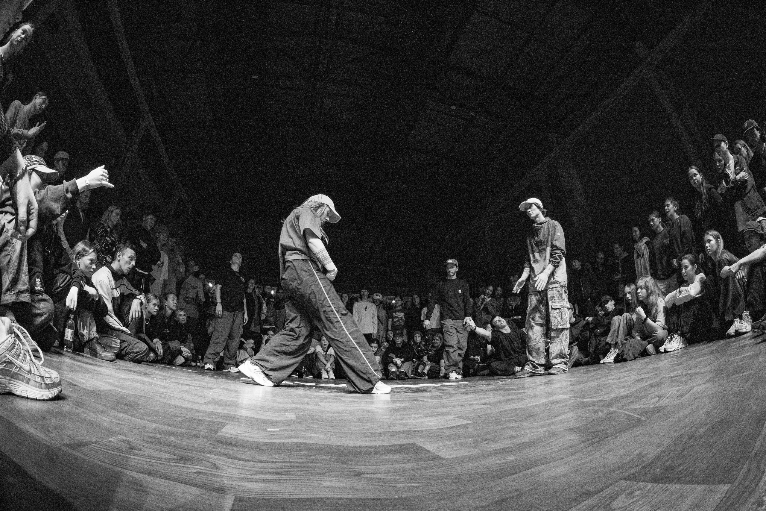 LORDS OF THE UNDERGROUND 27/10/25 (@youlovebu). Соня бу тебя сфоткала